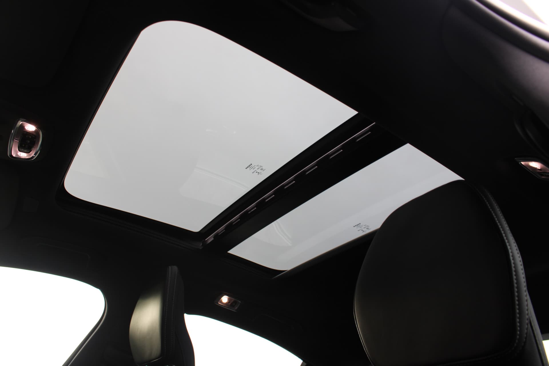 Volvo S60 B4 Automaat R-Design thumbnail 13