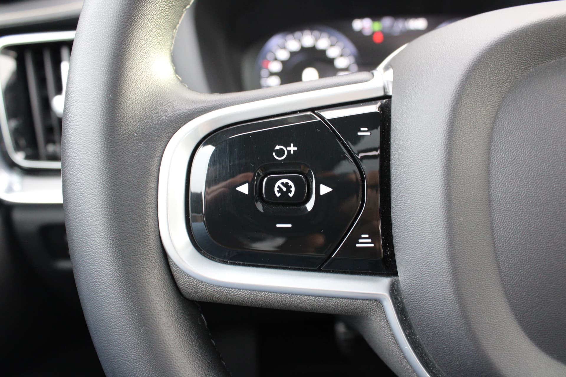 Volvo S60 B4 Automaat R-Design thumbnail 22