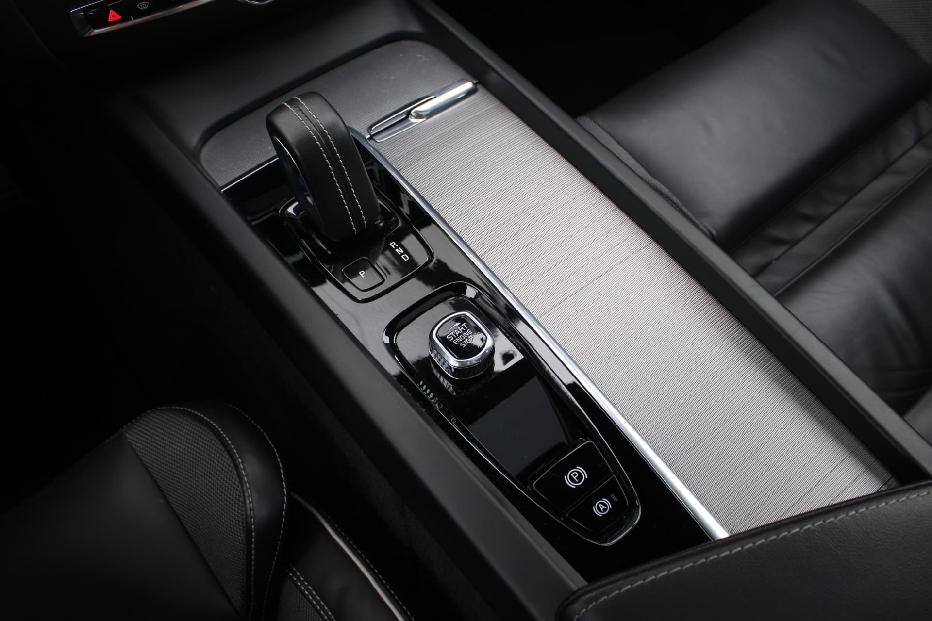 Volvo S60 B4 Automaat R-Design thumbnail 30