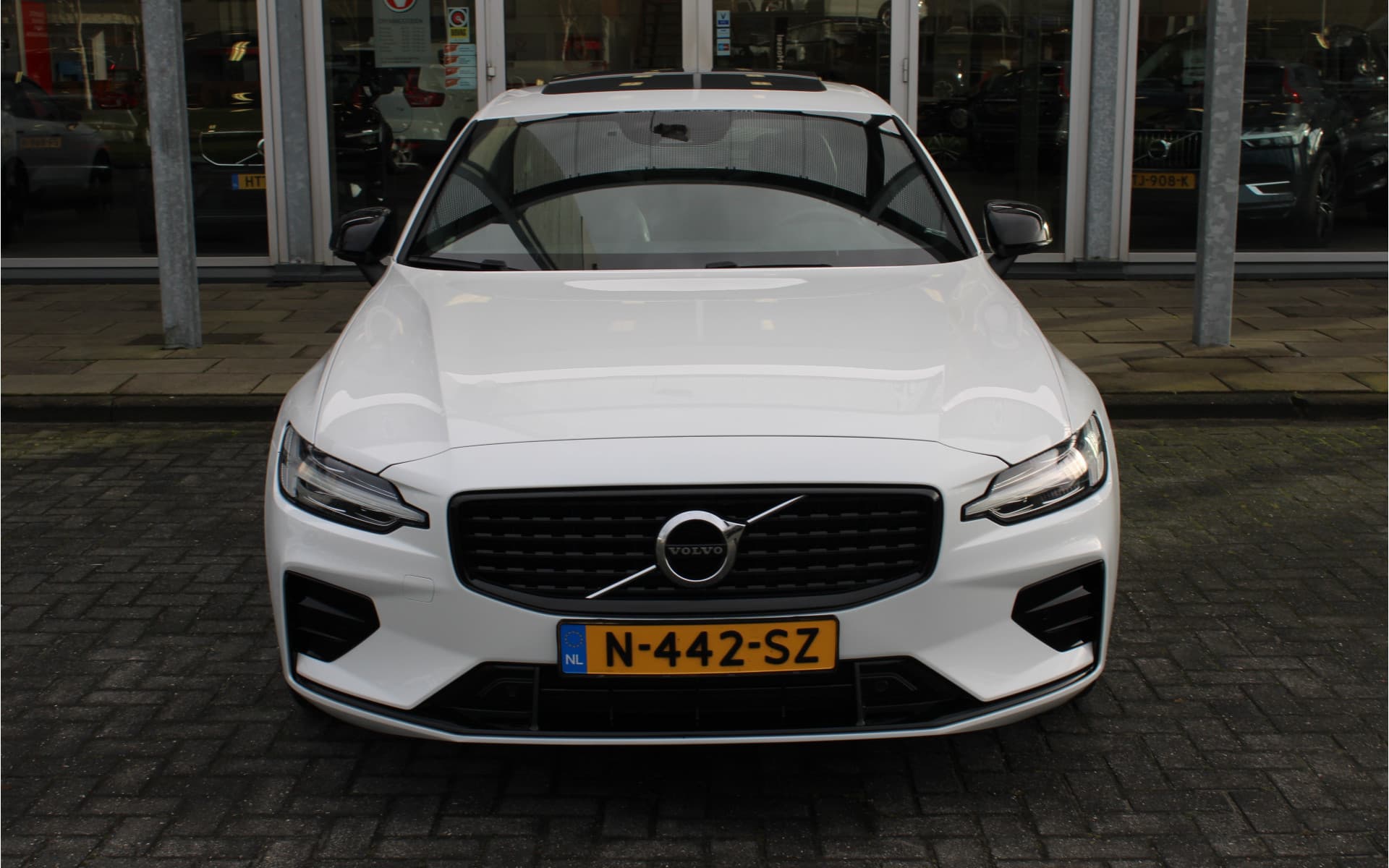 Volvo S60 B4 Automaat R-Design thumbnail 34