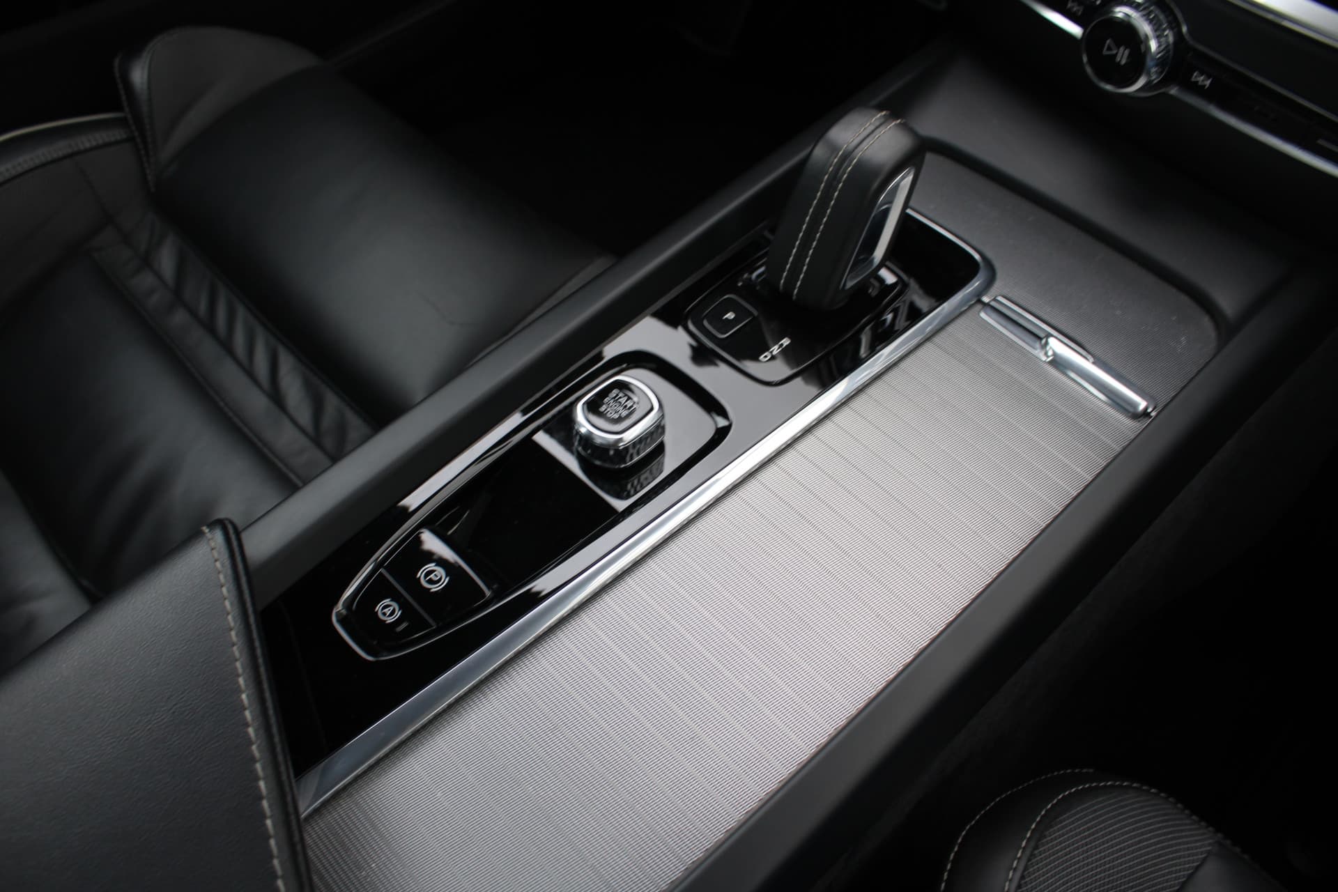 Volvo S60 B4 Automaat R-Design thumbnail 57