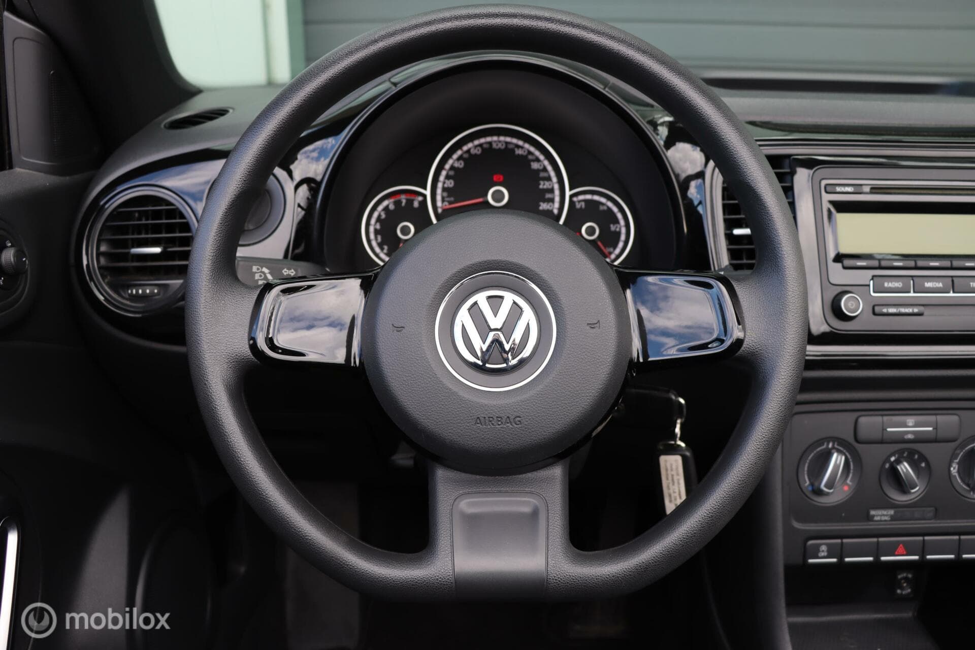 Volkswagen Beetle thumbnail 12