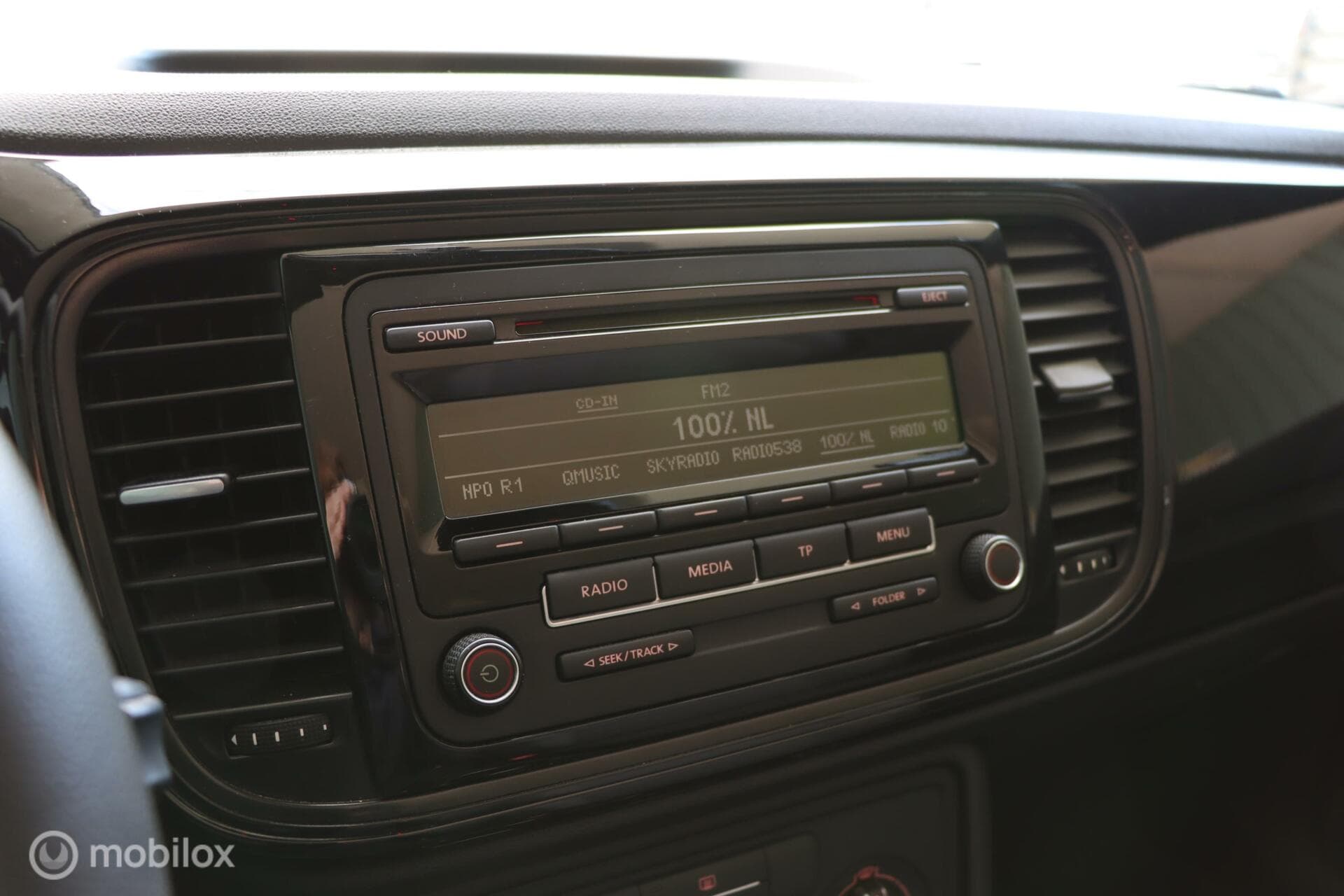 Volkswagen Beetle thumbnail 16