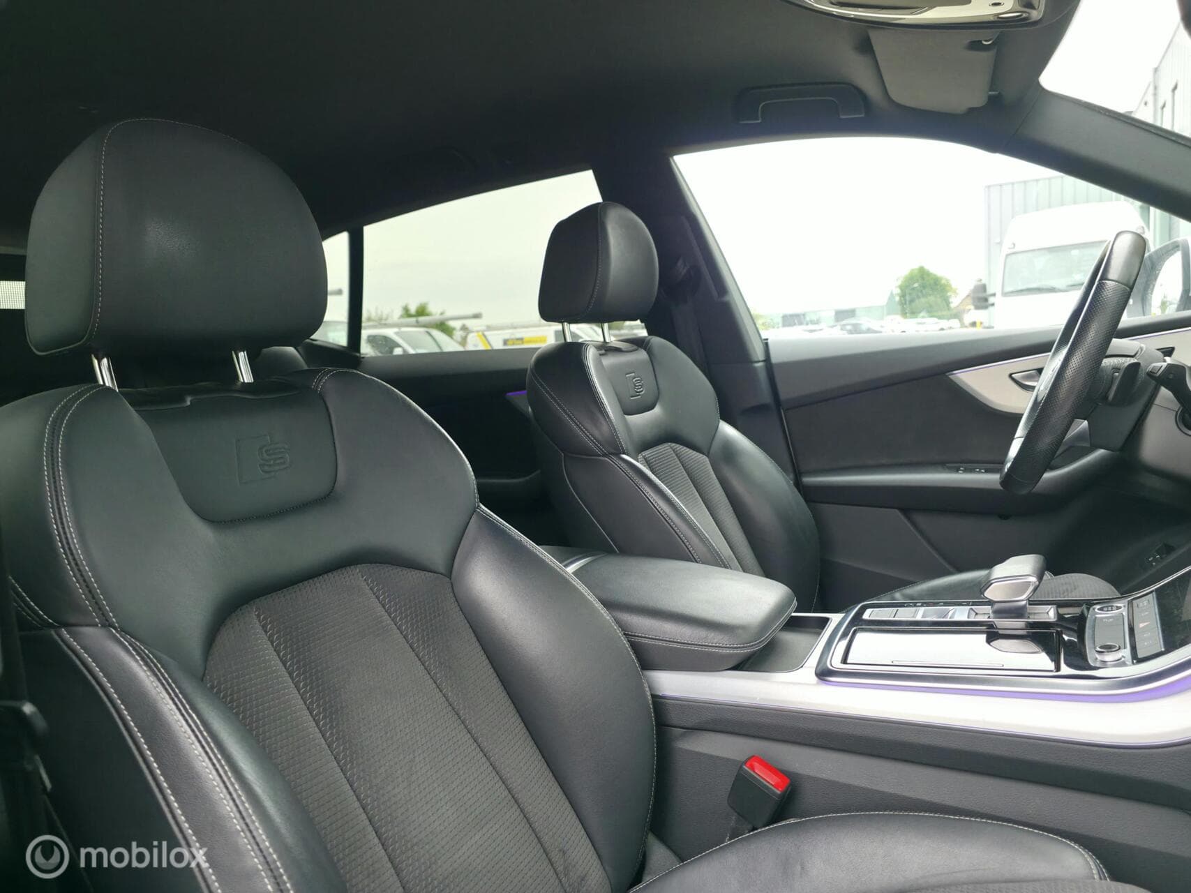 Audi Q8 thumbnail 11