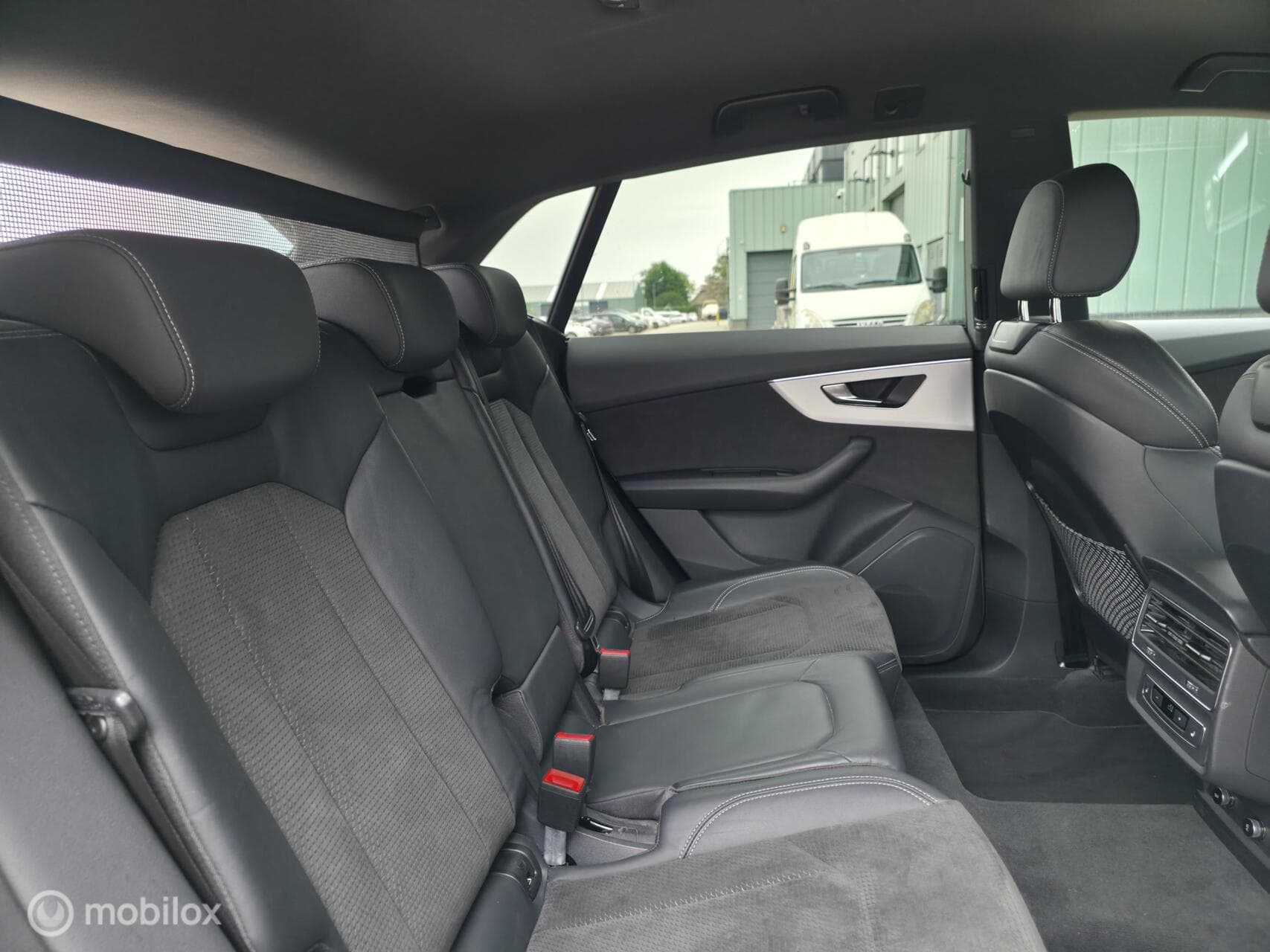 Audi Q8 thumbnail 16