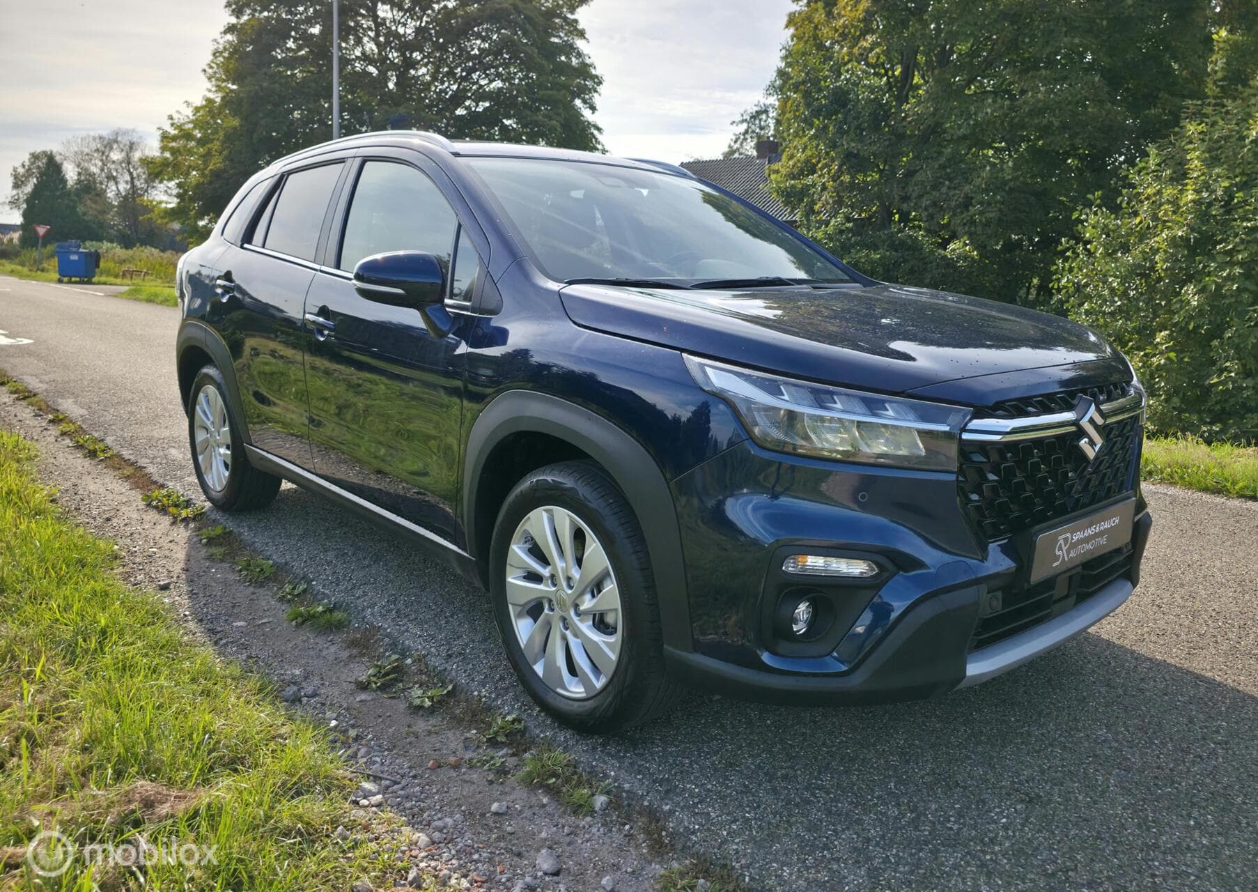 Suzuki S-Cross thumbnail 3