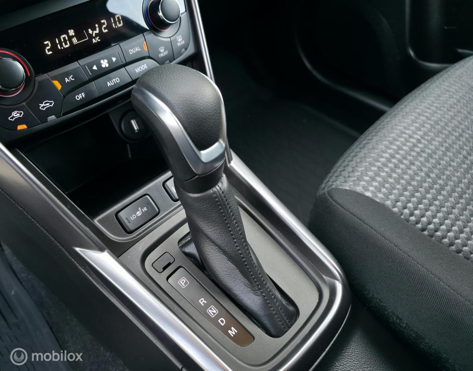 Suzuki S-Cross thumbnail 21