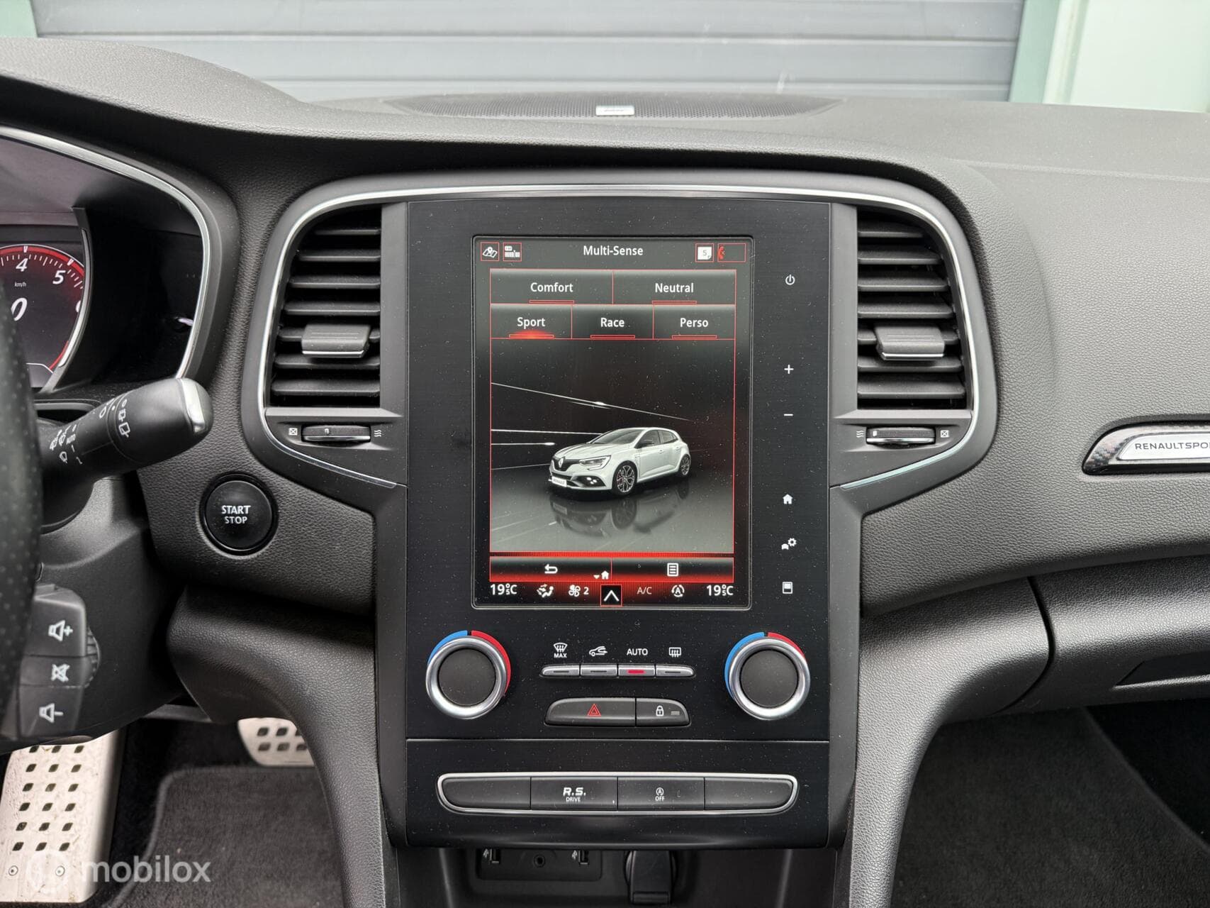 Renault Mégane thumbnail 22