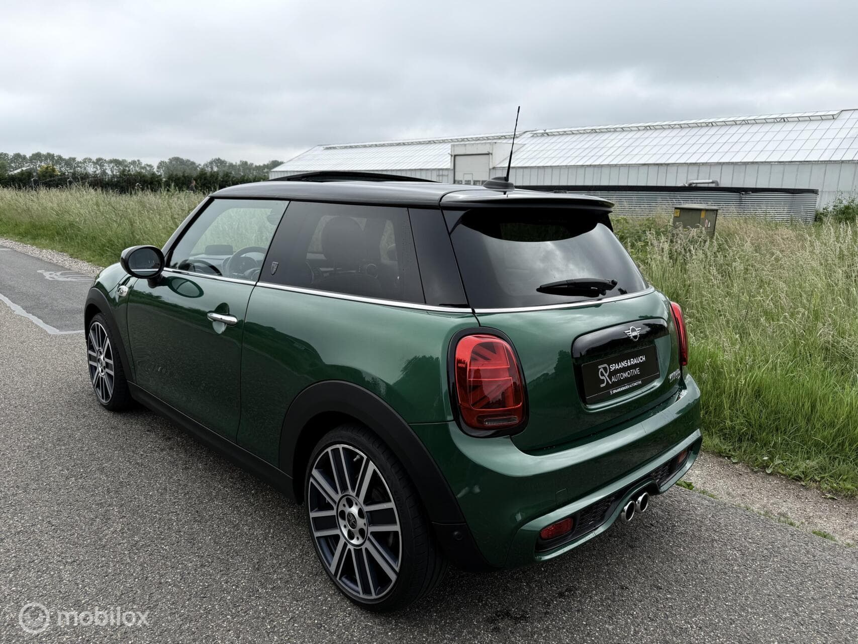 MINI Cooper S thumbnail 2