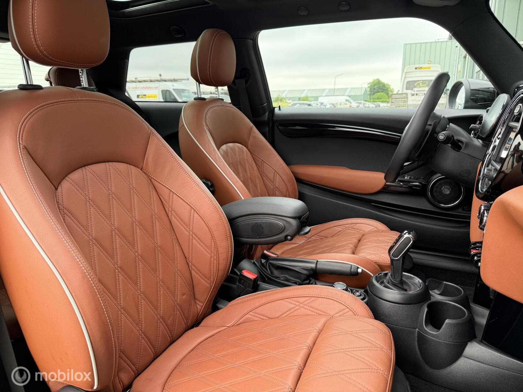 MINI Cooper S thumbnail 9