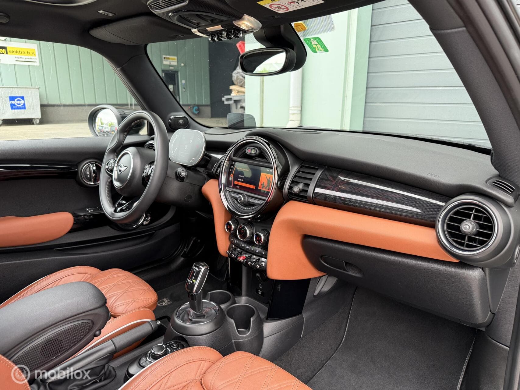 MINI Cooper S thumbnail 10