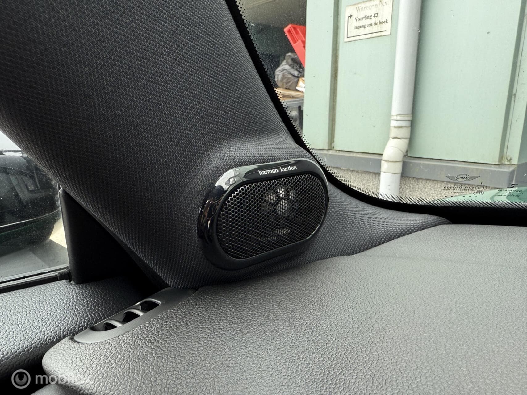 MINI Cooper S thumbnail 25