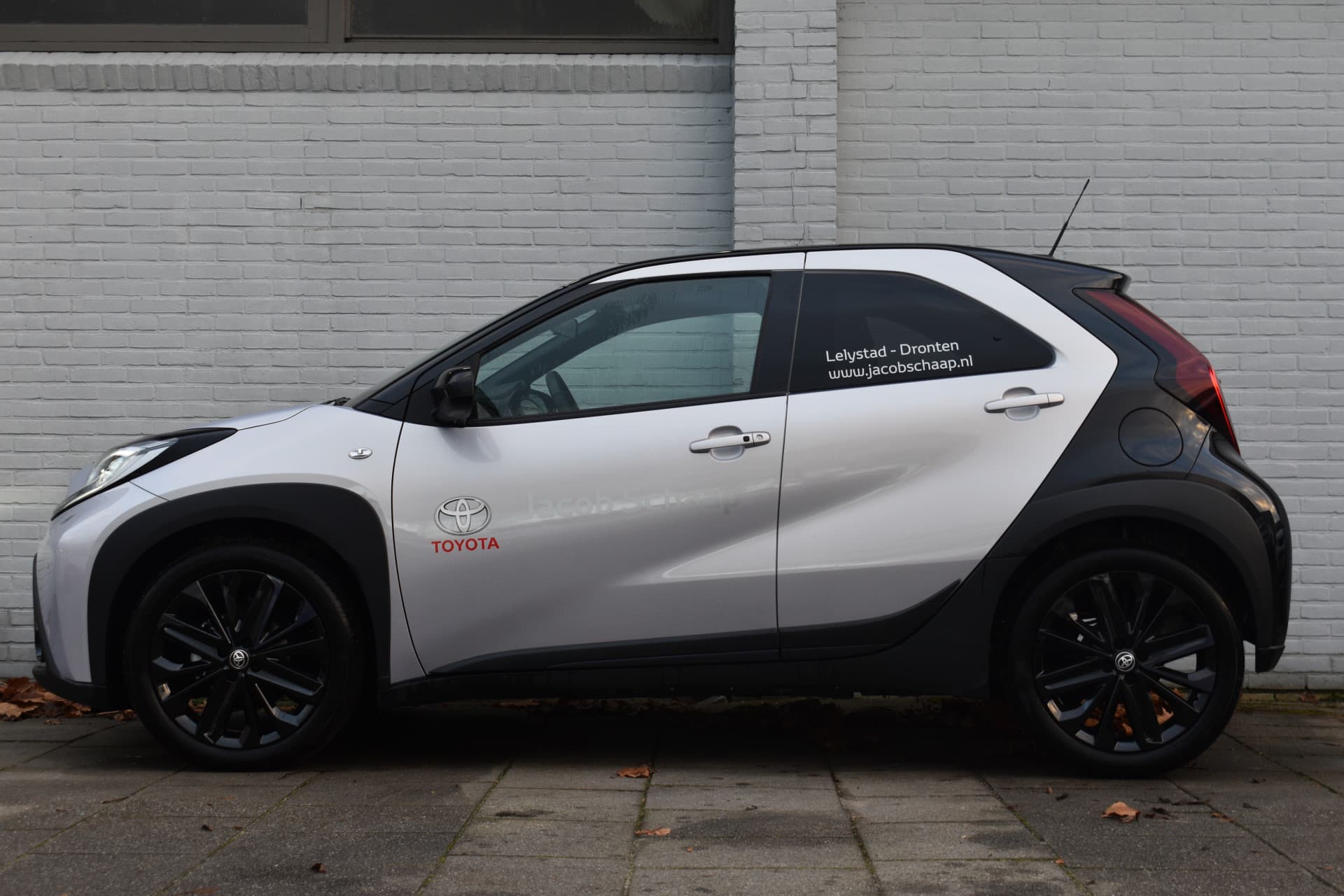 Toyota Aygo X 1.0 VVT-i MT JBL thumbnail 3