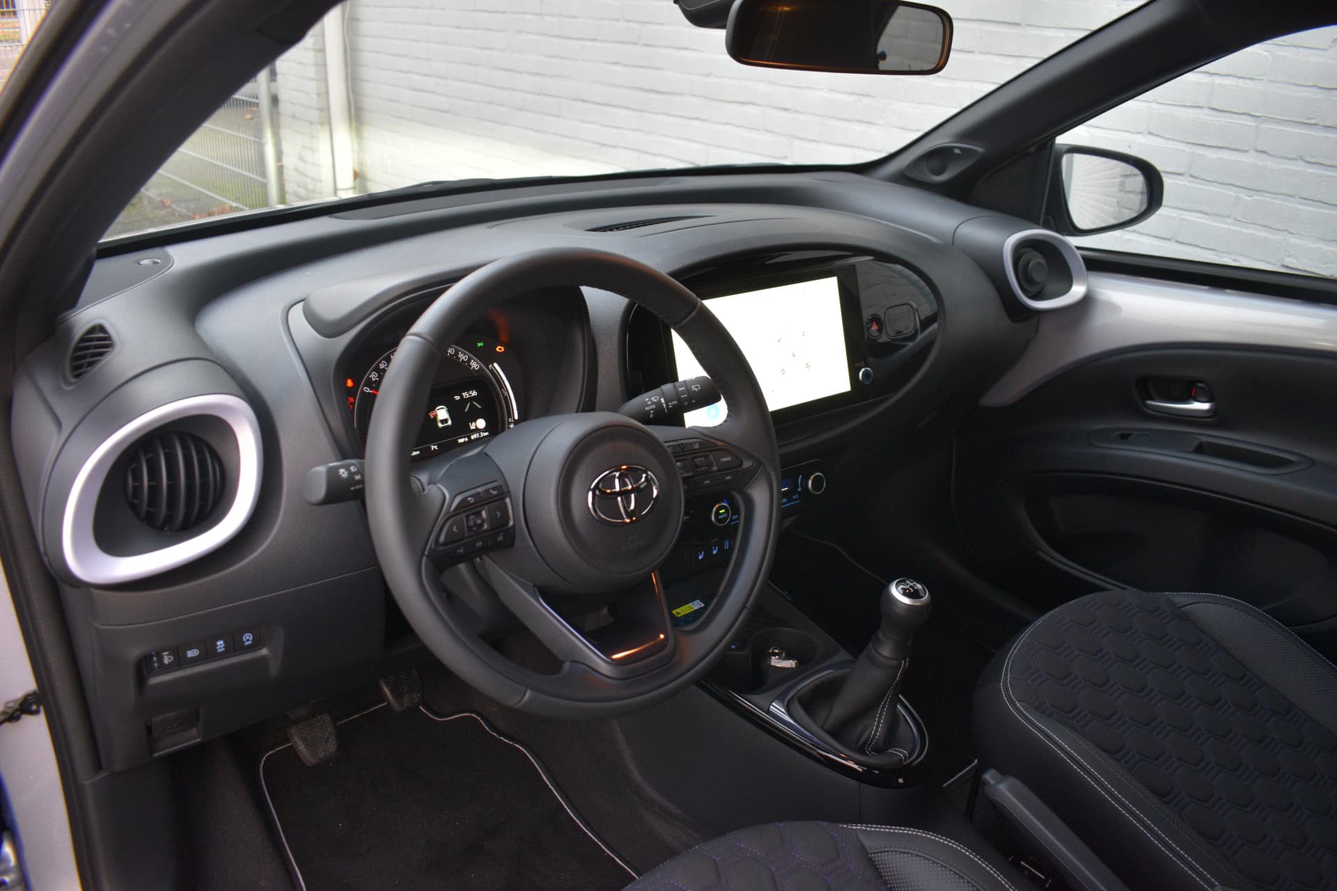 Toyota Aygo X 1.0 VVT-i MT JBL thumbnail 11