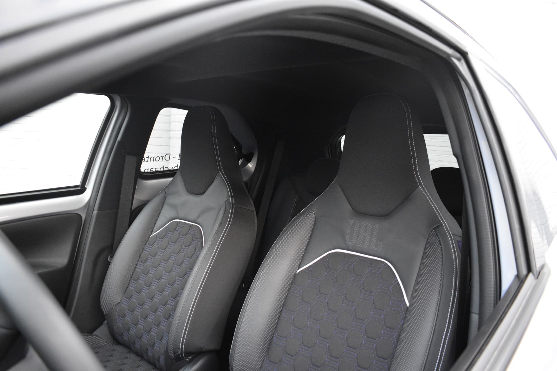 Toyota Aygo X 1.0 VVT-i MT JBL thumbnail 15