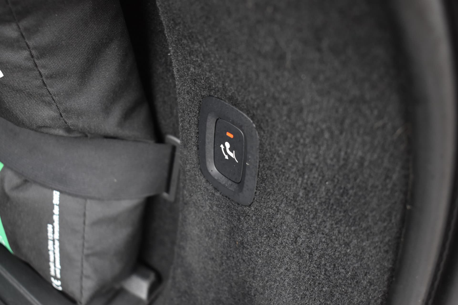 Volvo V90 T8 AWD 390PK Plug-in Hybrid Inscription thumbnail 19