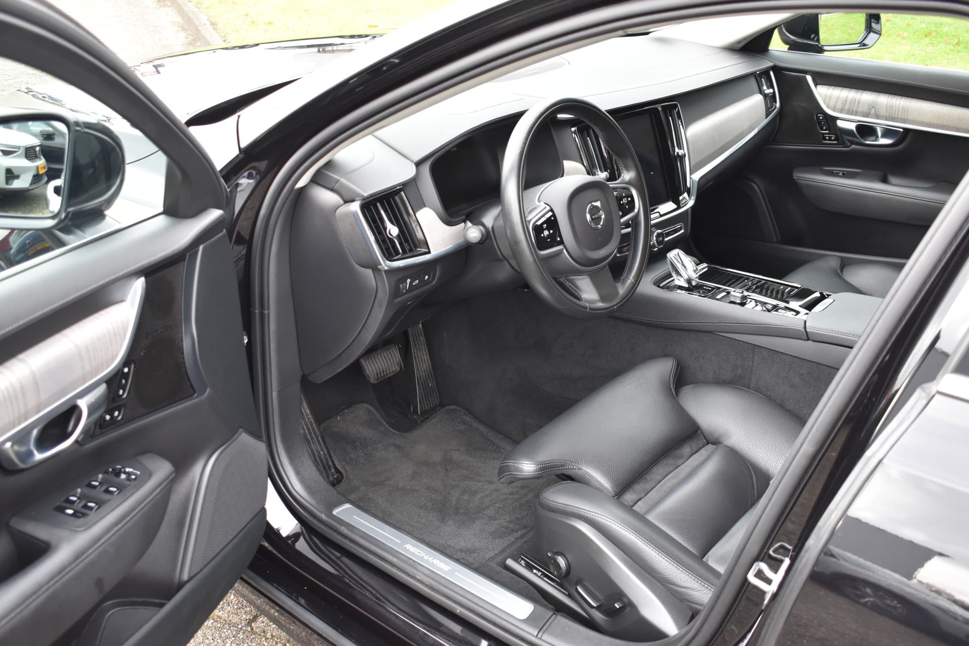 Volvo V90 T8 AWD 390PK Plug-in Hybrid Inscription thumbnail 27