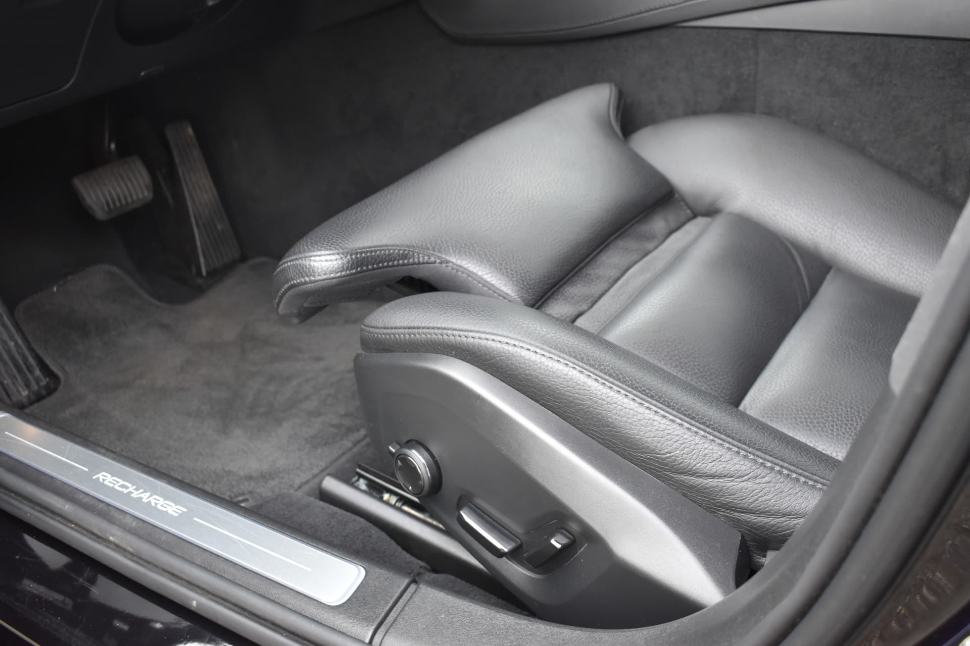 Volvo V90 T8 AWD 390PK Plug-in Hybrid Inscription thumbnail 29