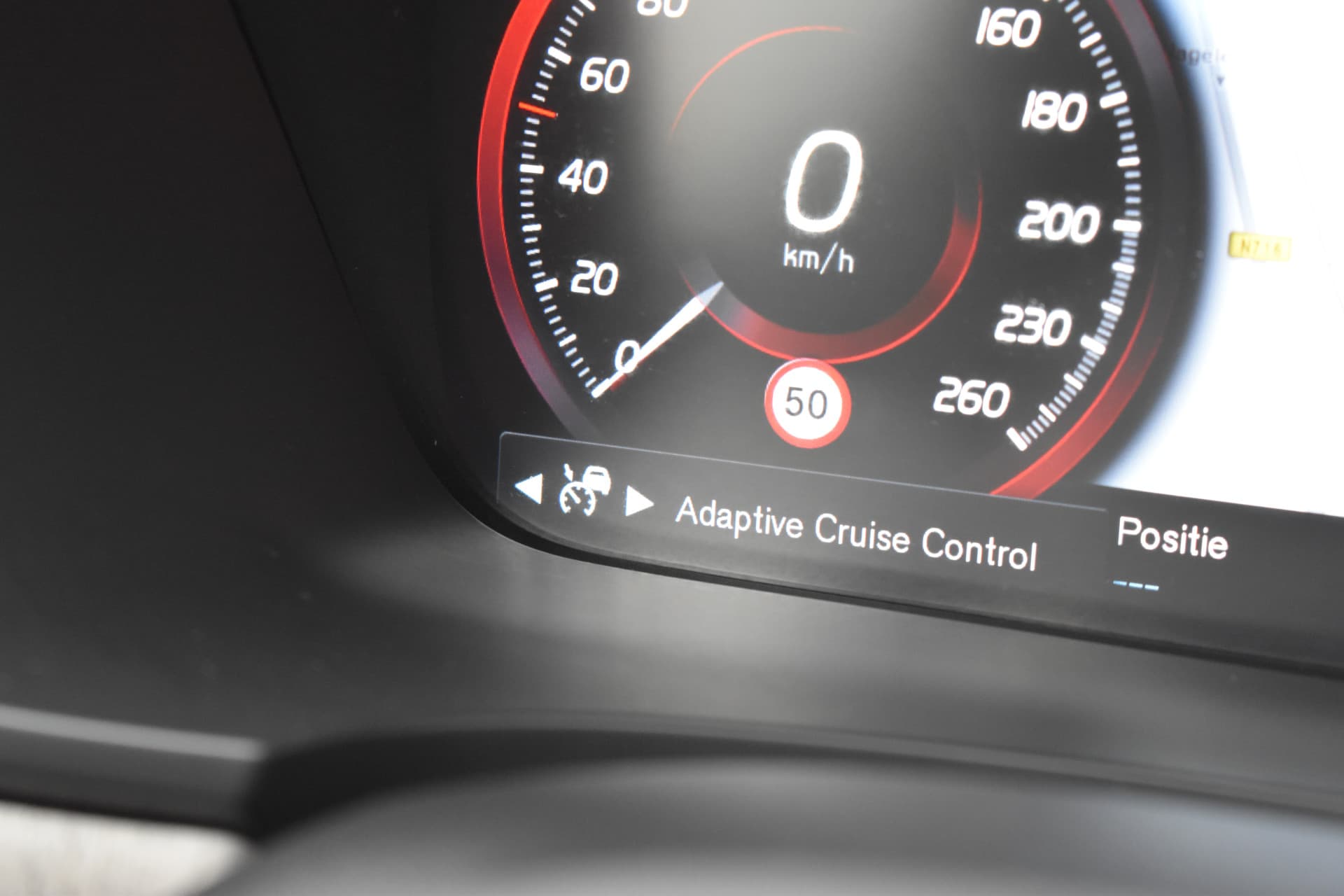 Volvo V90 T8 AWD 390PK Plug-in Hybrid Inscription thumbnail 40