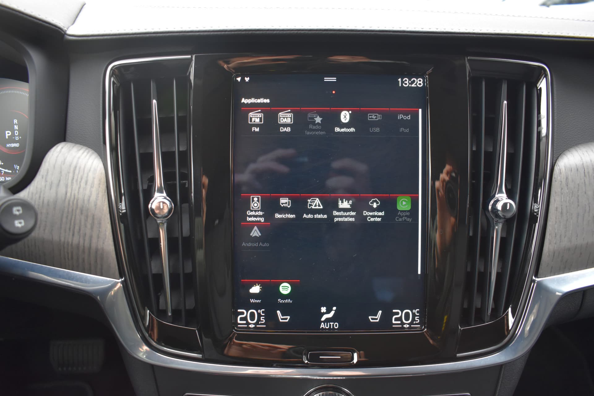 Volvo V90 T8 AWD 390PK Plug-in Hybrid Inscription thumbnail 47