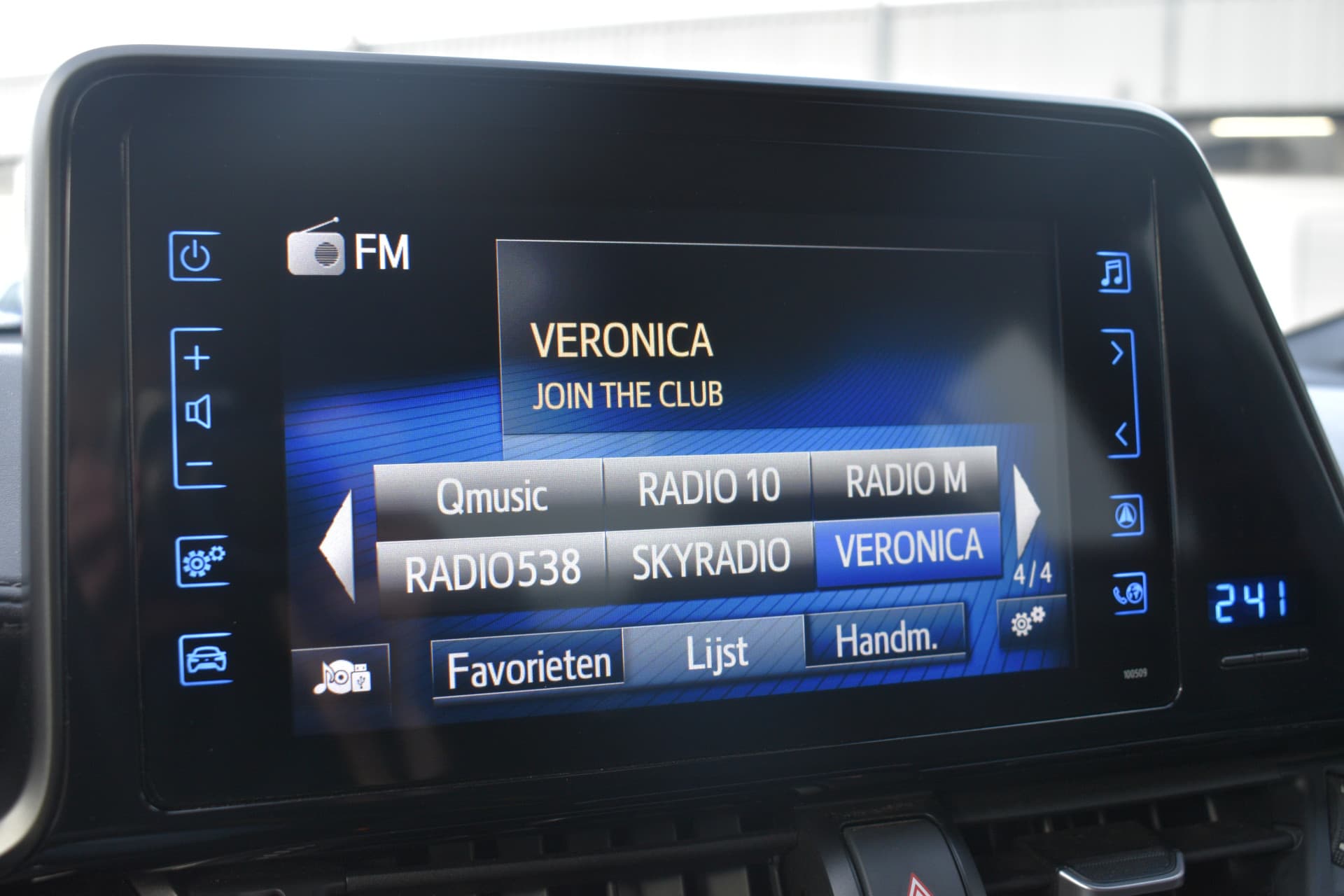 Toyota C-HR 1.8 Hybrid Active Automaat 122pk thumbnail 9