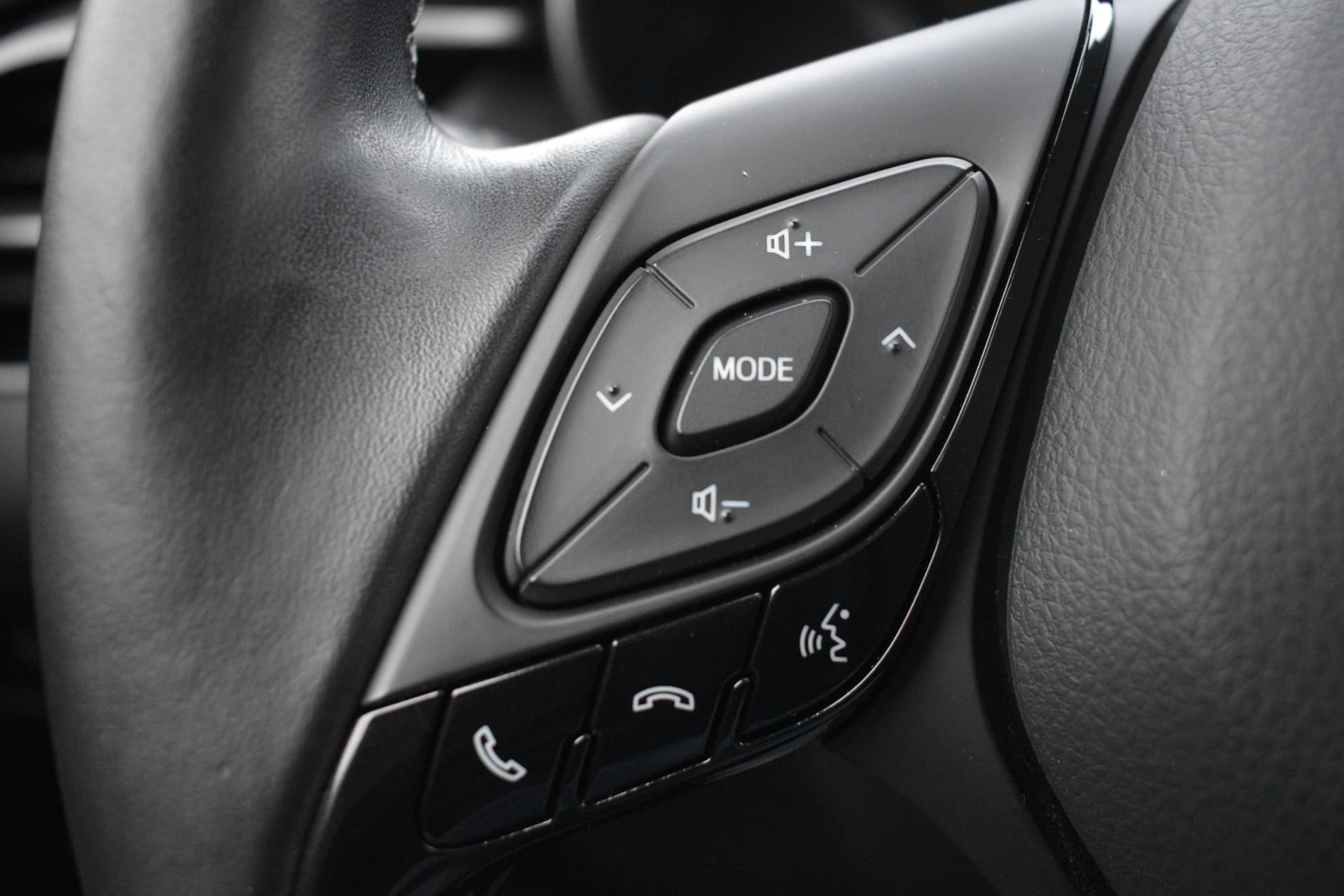 Toyota C-HR 1.8 Hybrid Active Automaat 122pk thumbnail 16