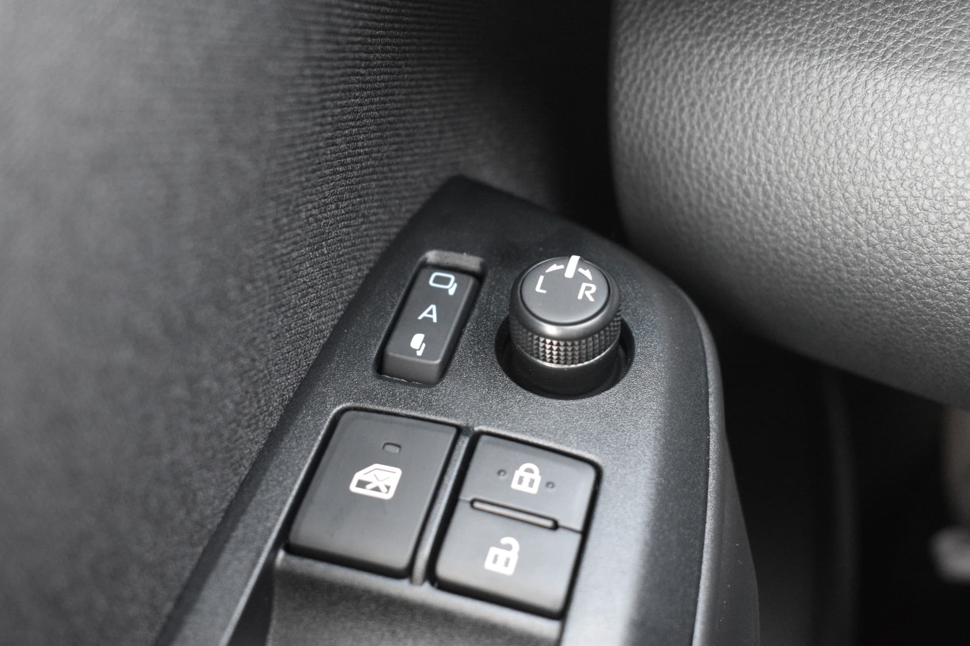 Toyota Yaris 1.5 Hybrid 115 Dynamic Automaat 116pk thumbnail 8