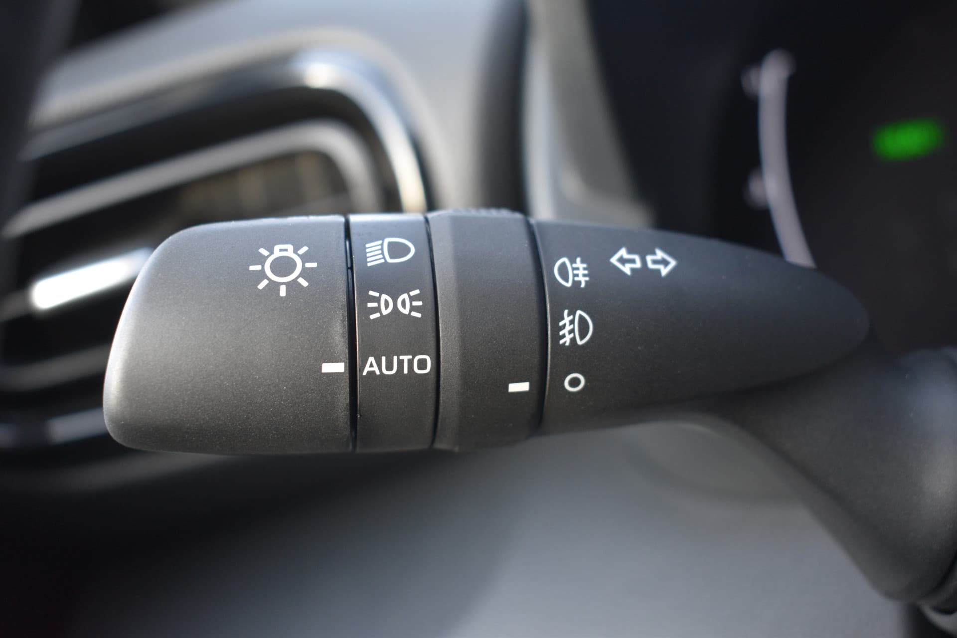 Toyota Yaris 1.5 Hybrid 115 Dynamic Automaat 116pk thumbnail 9