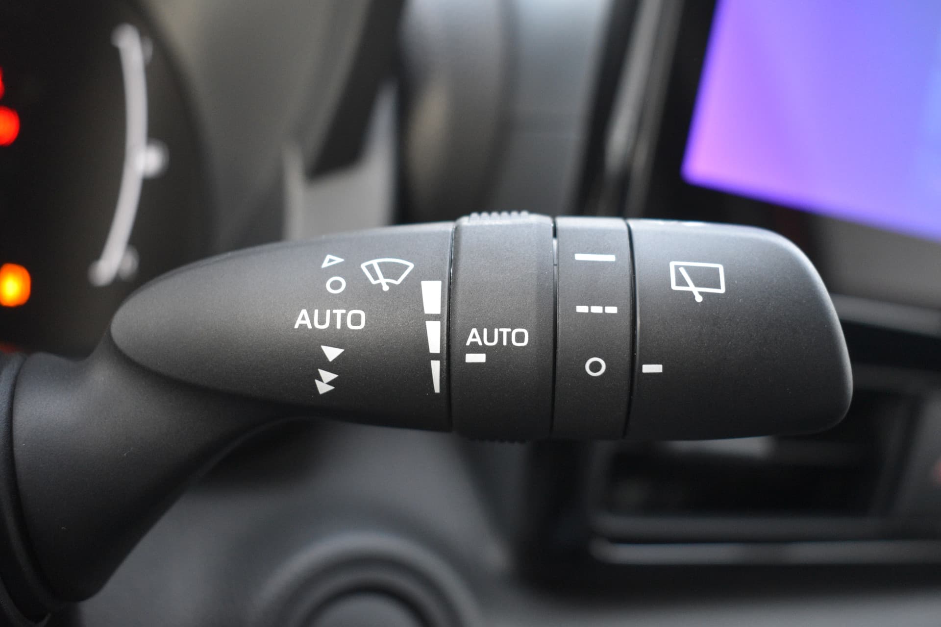 Toyota Yaris 1.5 Hybrid 115 Dynamic Automaat 116pk thumbnail 12