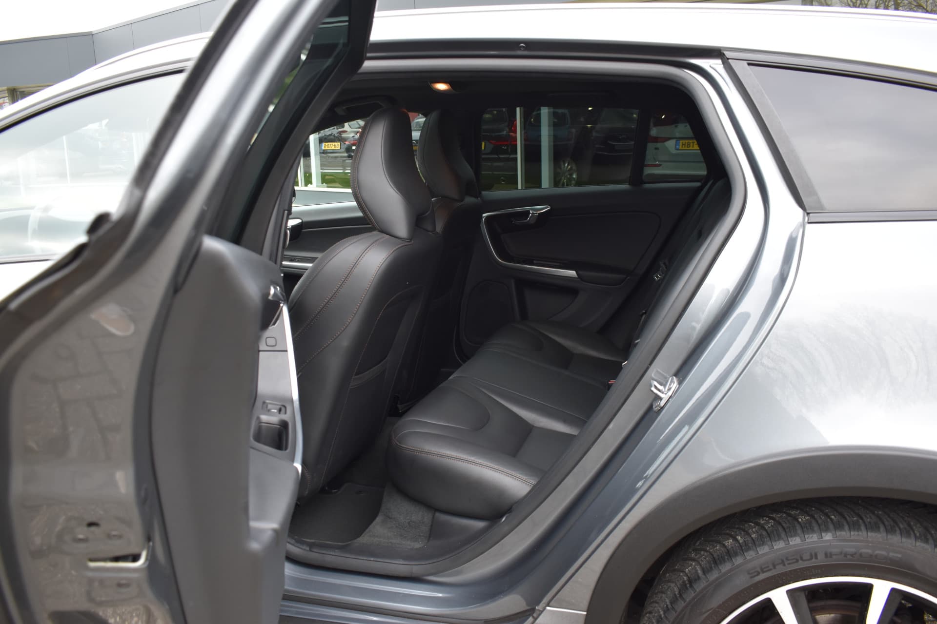 Volvo V60 Cross Country T5 245PK Automaat Summum thumbnail 22