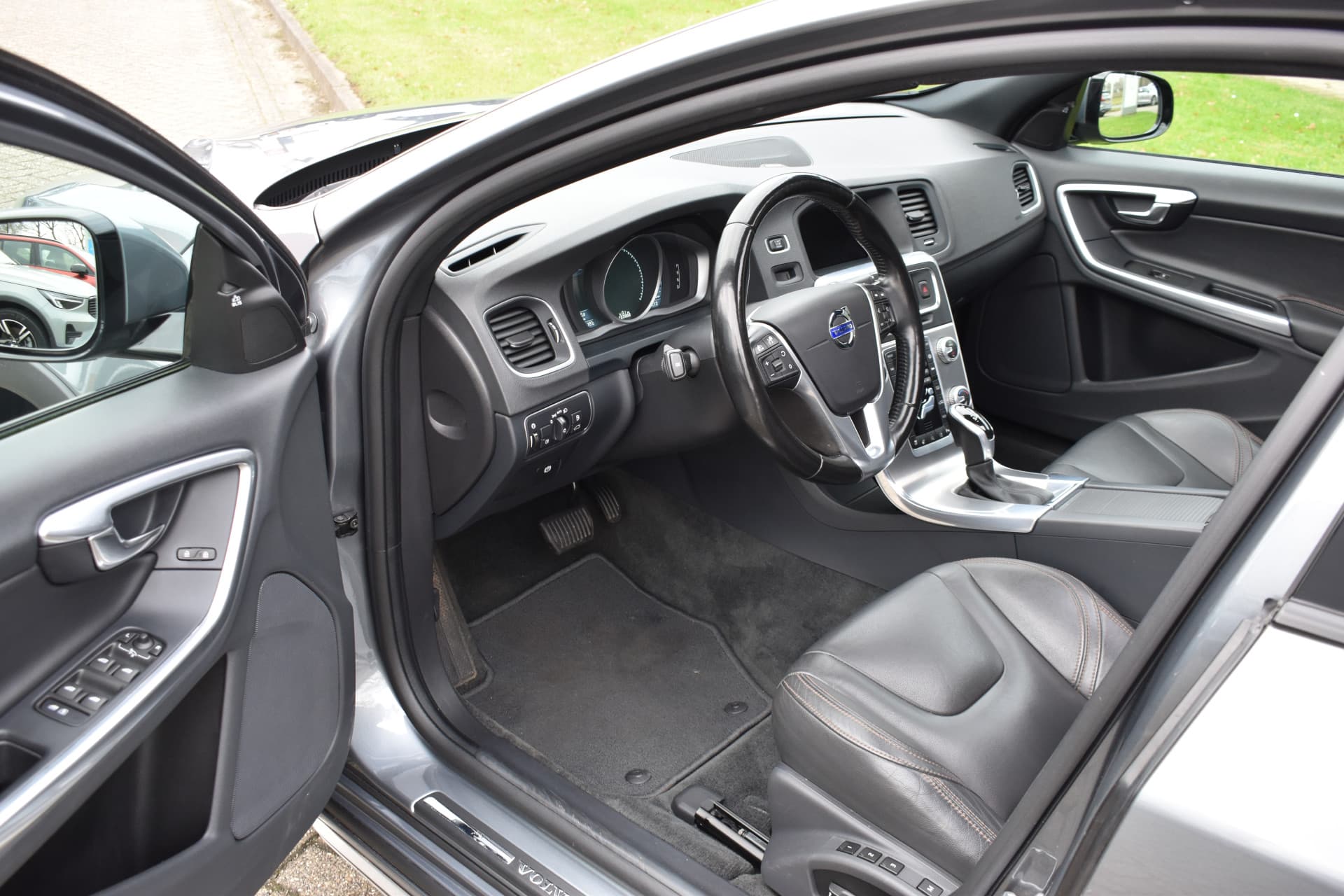 Volvo V60 Cross Country T5 245PK Automaat Summum thumbnail 26