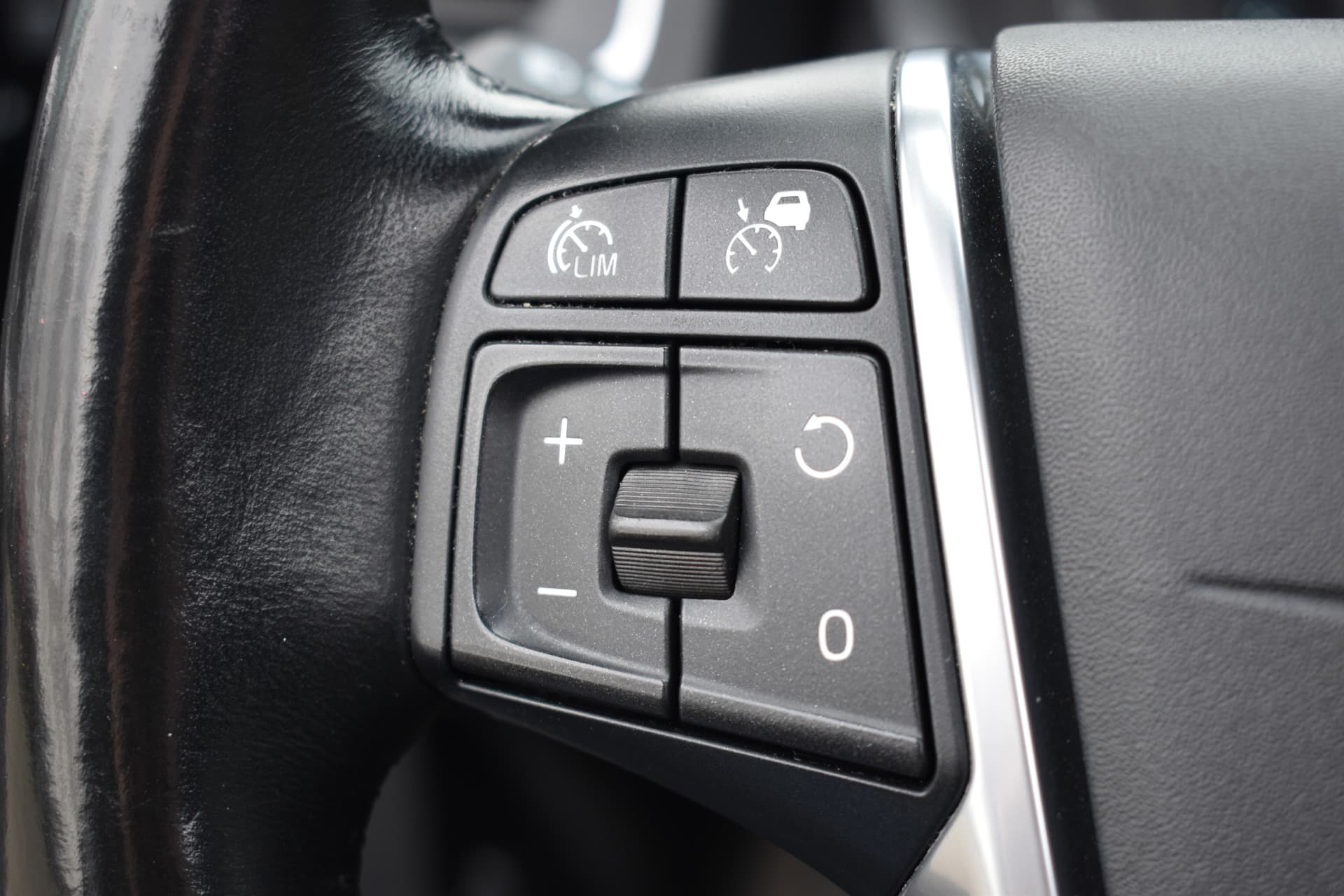 Volvo V60 Cross Country T5 245PK Automaat Summum thumbnail 32