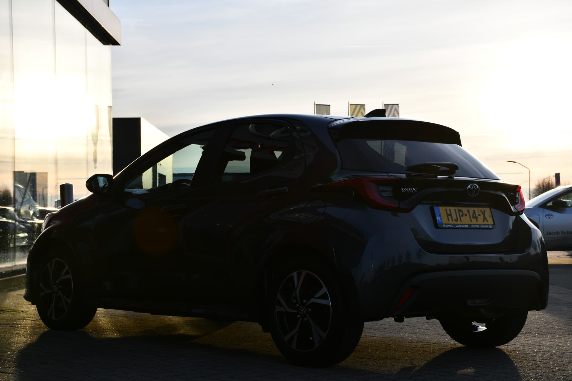 Toyota Yaris 1.5 Hybrid 115 Dynamic Automaat 116pk thumbnail 14