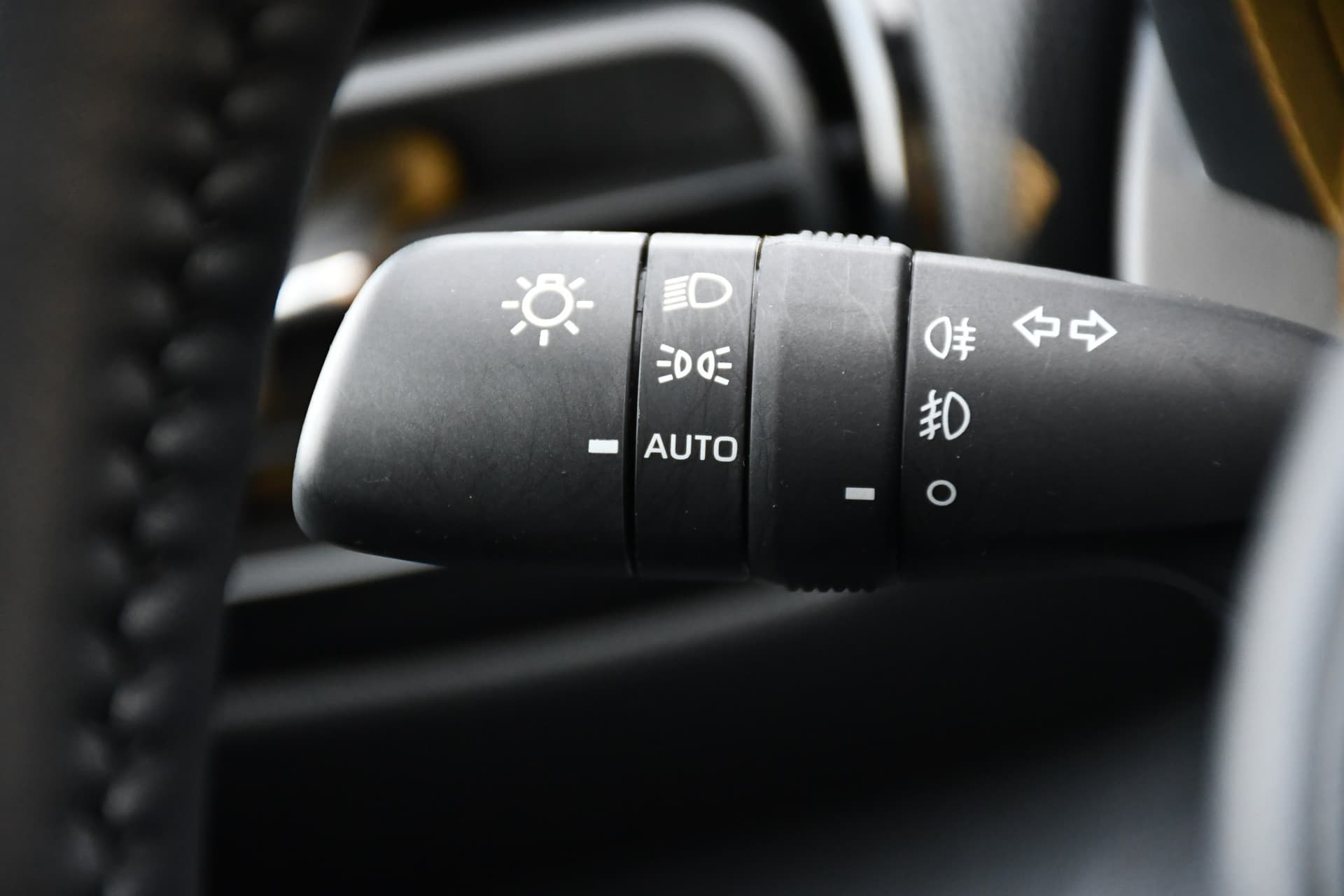 Toyota Yaris 1.5 Hybrid 115 Dynamic Automaat 116pk thumbnail 15