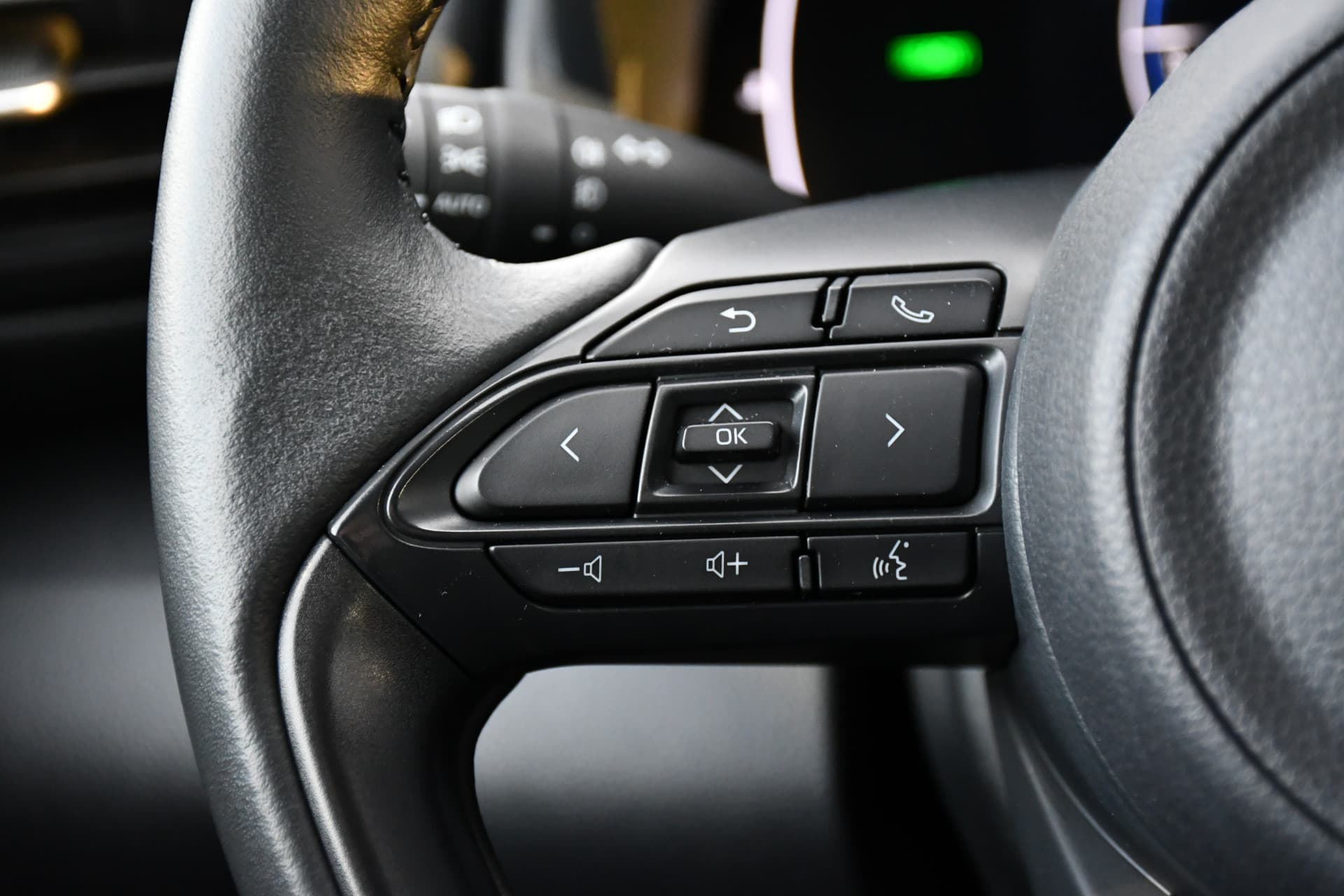 Toyota Yaris 1.5 Hybrid 115 Dynamic Automaat 116pk thumbnail 16