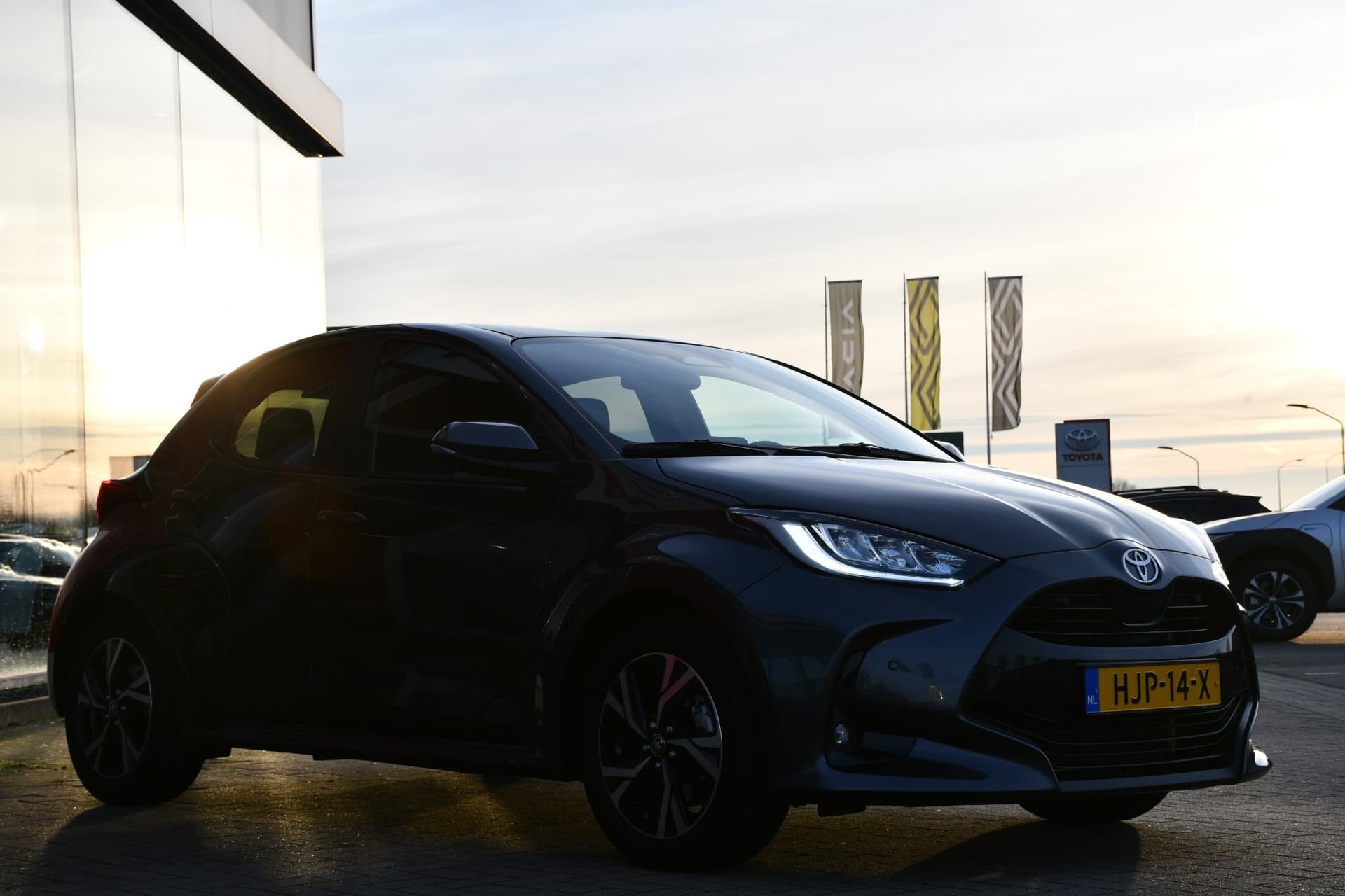 Toyota Yaris 1.5 Hybrid 115 Dynamic Automaat 116pk thumbnail 19