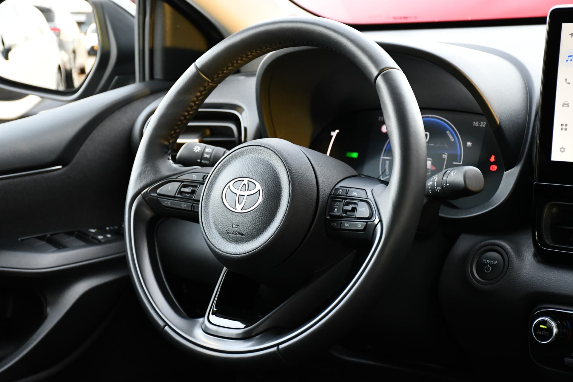 Toyota Yaris 1.5 Hybrid 115 Dynamic Automaat 116pk thumbnail 20