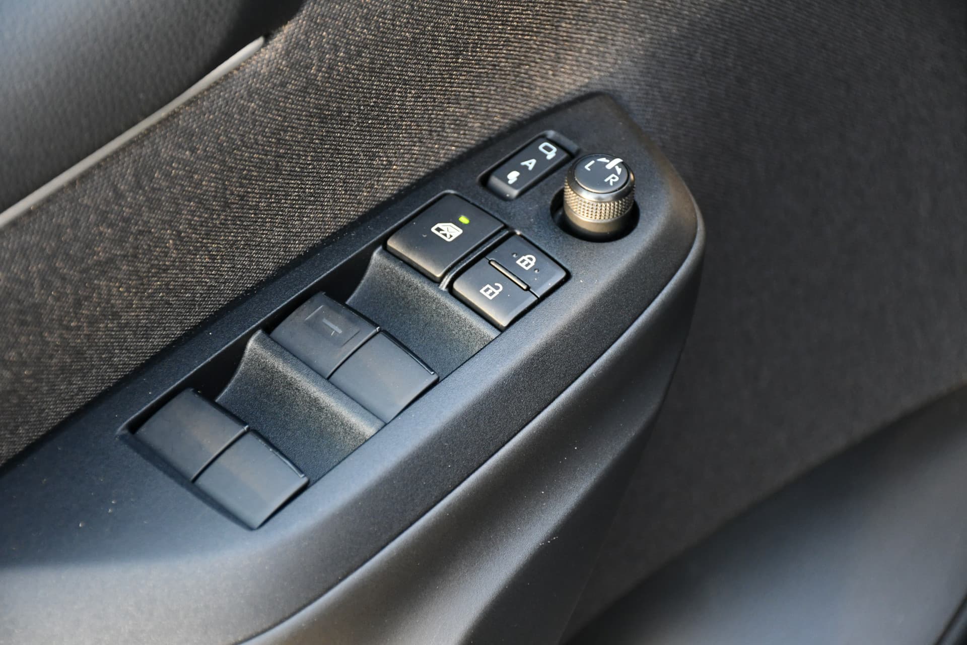 Toyota Yaris 1.5 Hybrid 115 Dynamic Automaat 116pk thumbnail 29