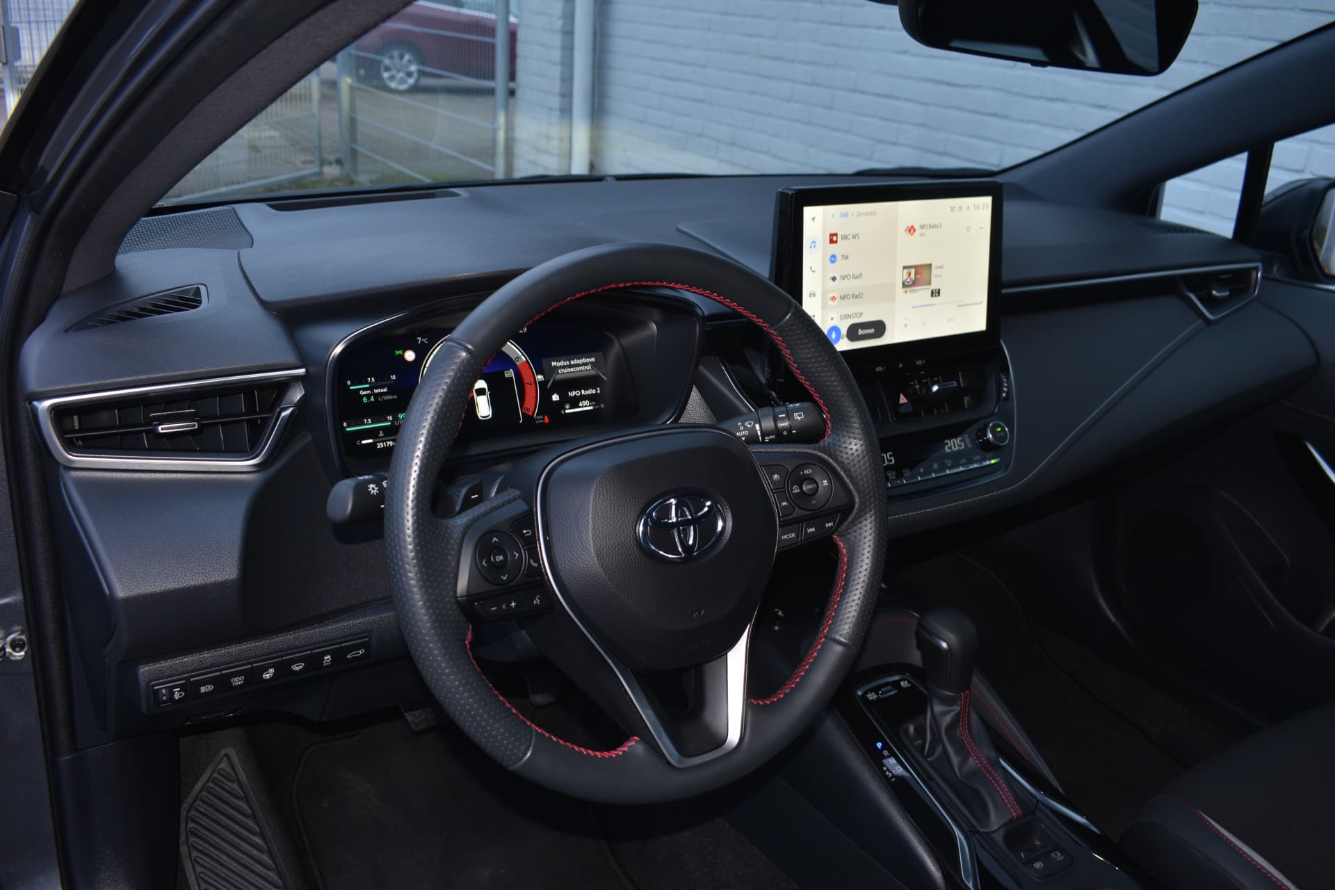 Toyota Corolla Touring Sports 2.0 Hybrid GR Sport Plus Limited Automaat 197pk thumbnail 24