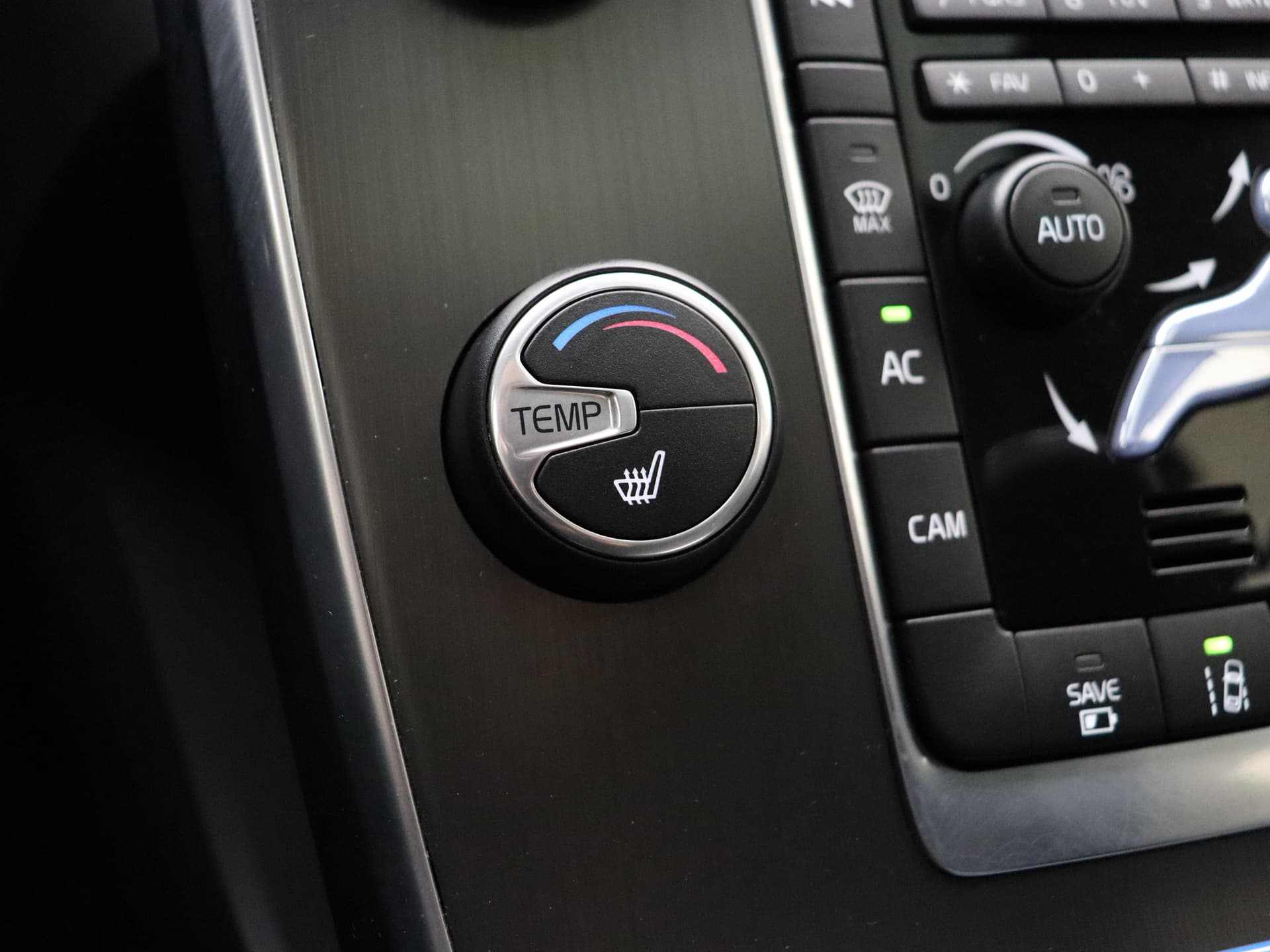 Volvo V60 2.4 D6 AWD Plug-In Hybrid Summum / Schuif-/kanteldak / Keyless / Adapt. Cruise / BLIS / On Call / Elektr. Sportstoelen / Premium Sound / Act. Grootlicht / Trekhaak / Xenon / thumbnail 27