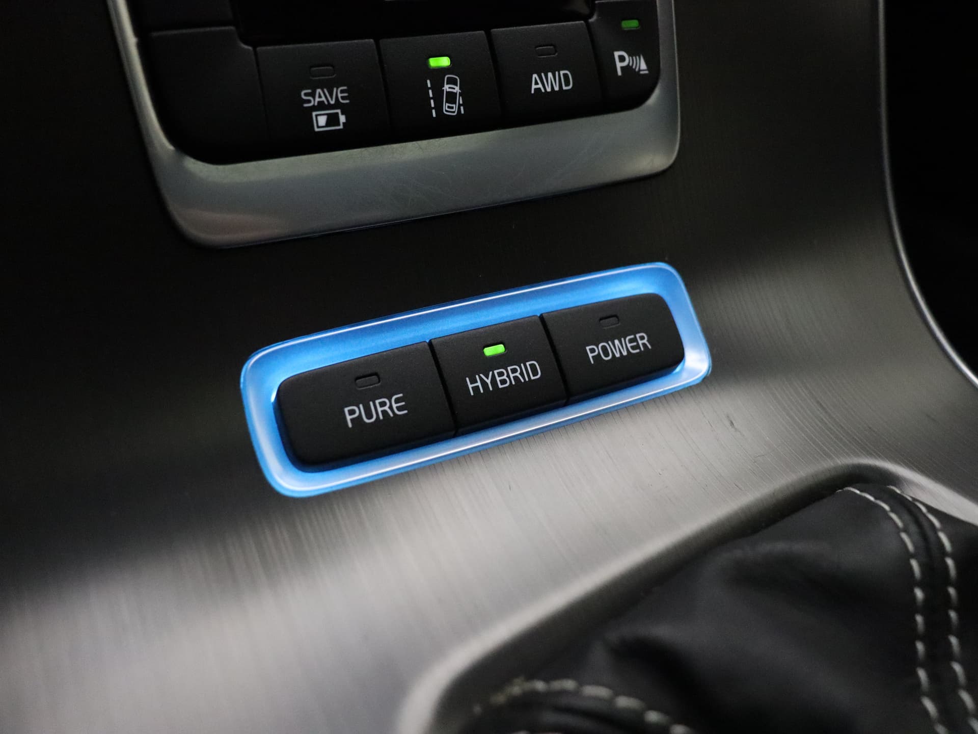 Volvo V60 2.4 D6 AWD Plug-In Hybrid Summum / Schuif-/kanteldak / Keyless / Adapt. Cruise / BLIS / On Call / Elektr. Sportstoelen / Premium Sound / Act. Grootlicht / Trekhaak / Xenon / thumbnail 31