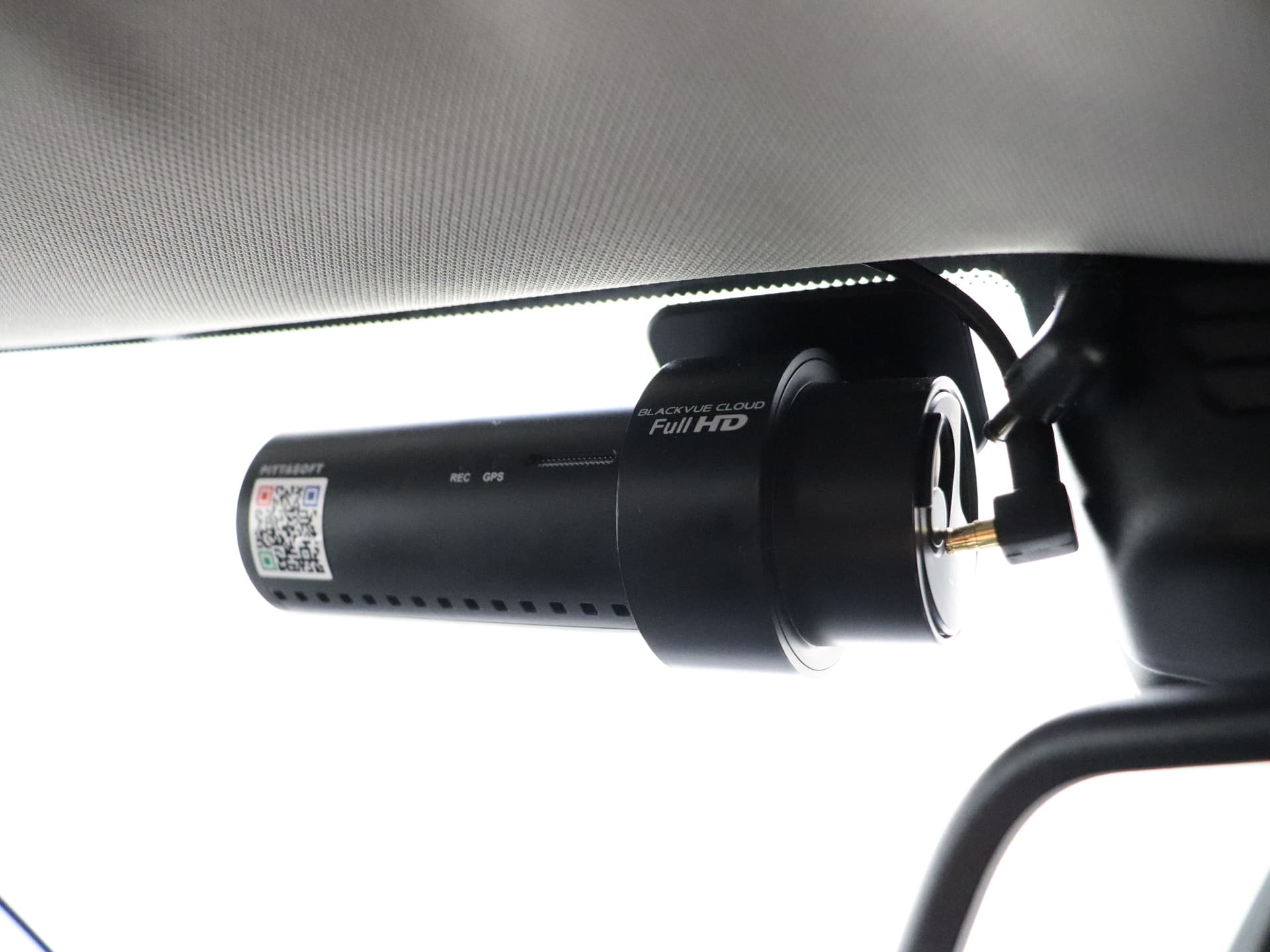 Volvo V60 2.4 D6 AWD Plug-In Hybrid Summum / Schuif-/kanteldak / Keyless / Adapt. Cruise / BLIS / On Call / Elektr. Sportstoelen / Premium Sound / Act. Grootlicht / Trekhaak / Xenon / thumbnail 37