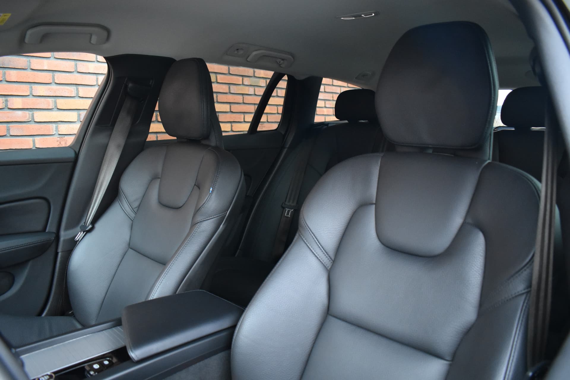 Volvo V60 Cross Country B5 265PK AWD Plus thumbnail 5