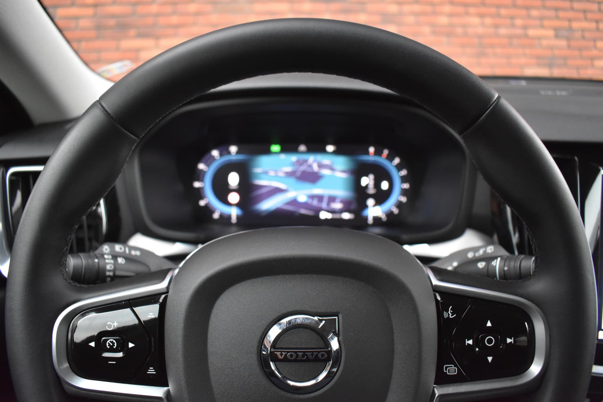 Volvo V60 Cross Country B5 265PK AWD Plus thumbnail 12