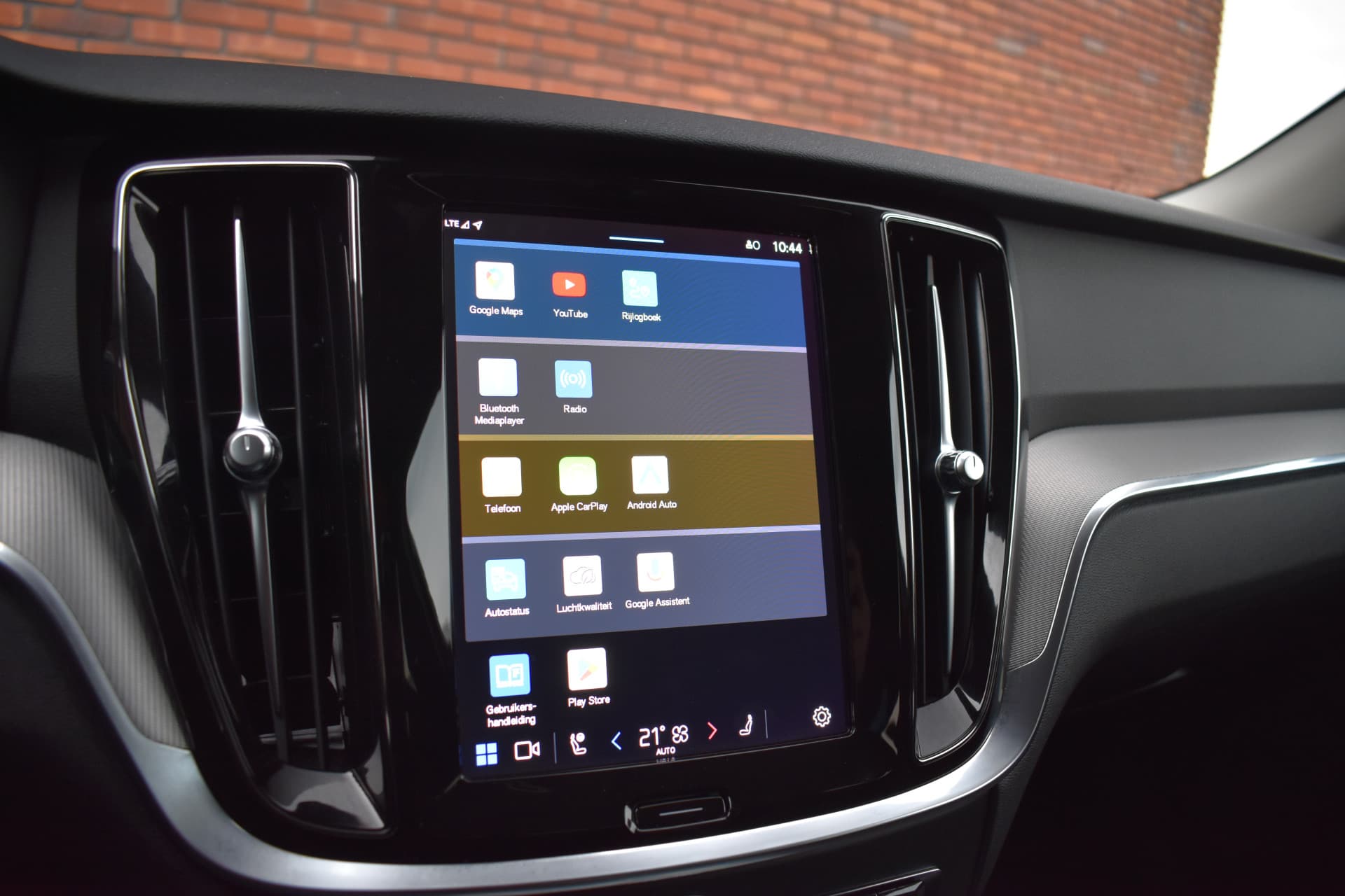 Volvo V60 Cross Country B5 265PK AWD Plus thumbnail 14