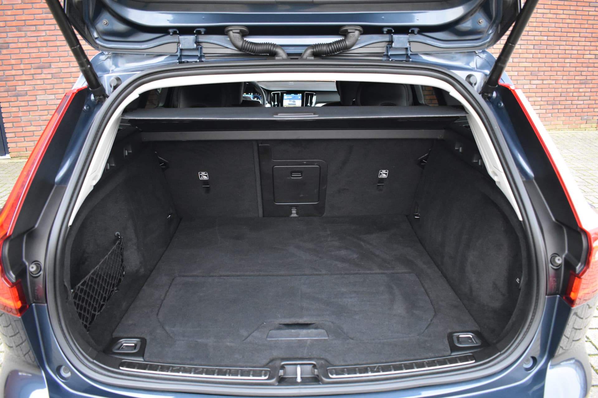 Volvo V60 Cross Country B5 265PK AWD Plus thumbnail 18