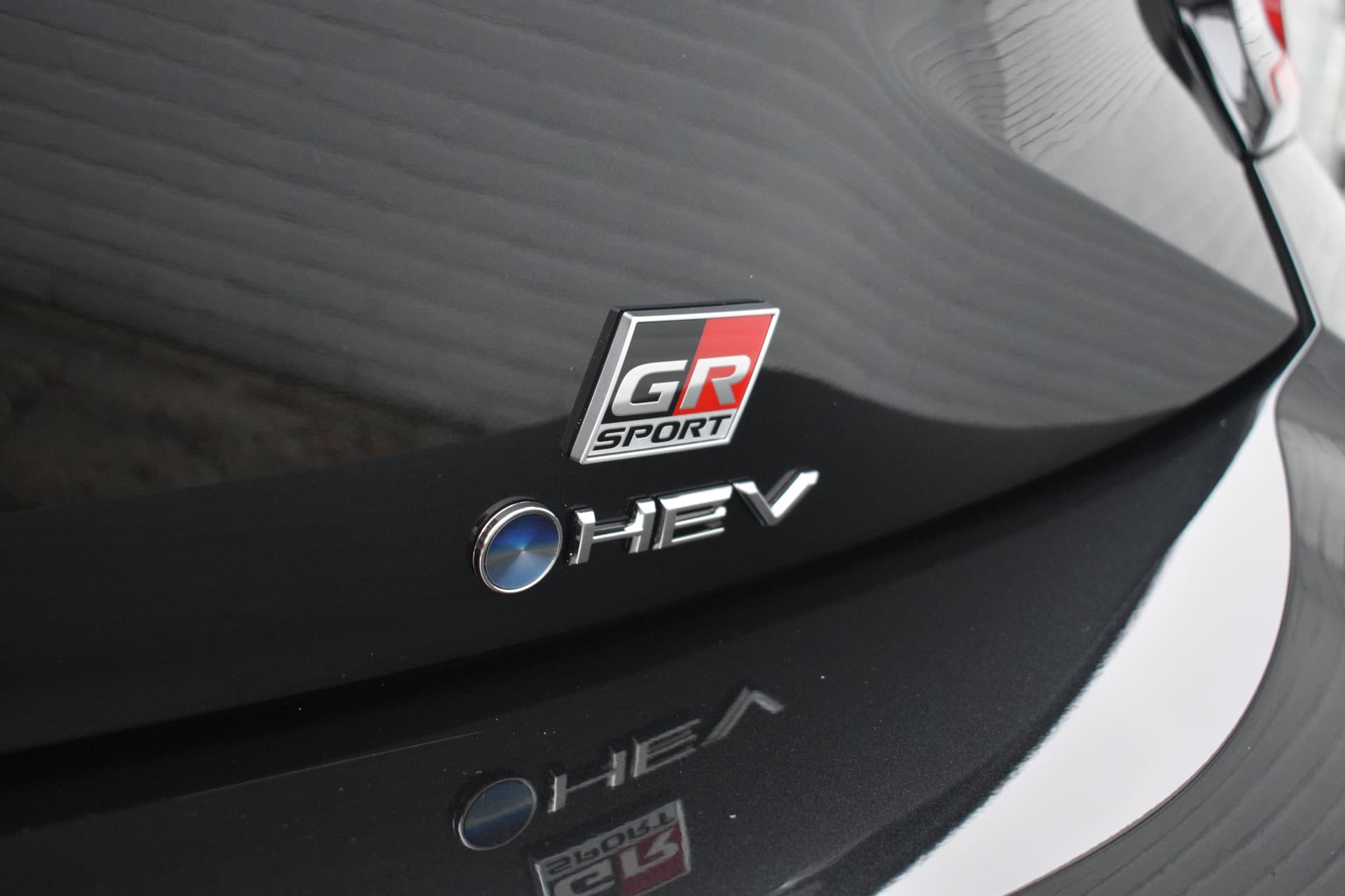 Toyota Corolla Hybrid 180 GR Sport Automaat 178pk thumbnail 4