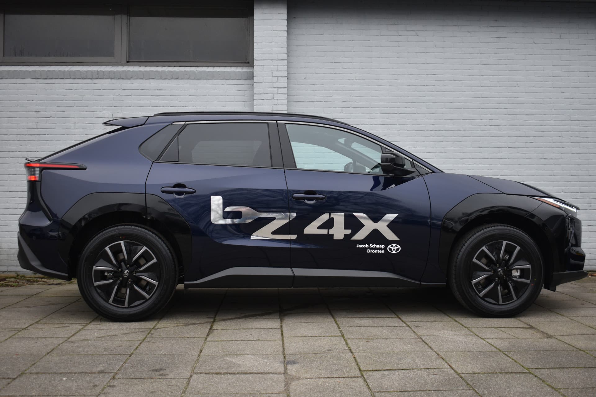 Toyota BZ4X Executive 73 kWh Automaat 224pk thumbnail 5