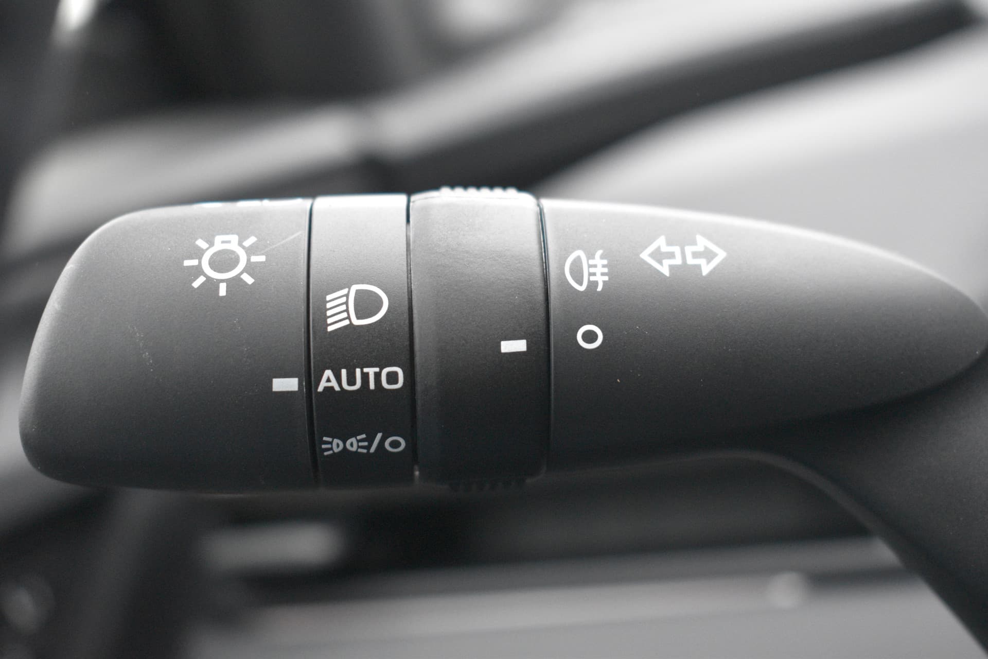 Toyota BZ4X Executive 73 kWh Automaat 224pk thumbnail 9