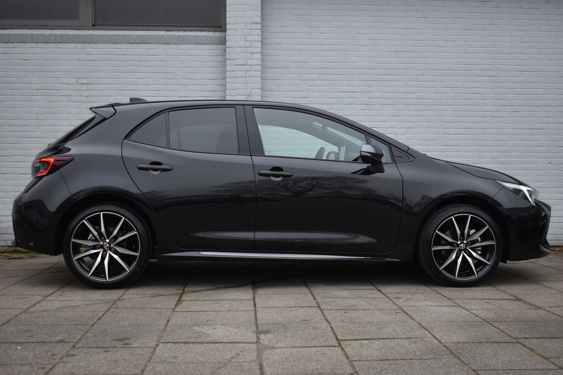 Toyota Corolla Hybrid 180 GR Sport Automaat 178pk thumbnail 7